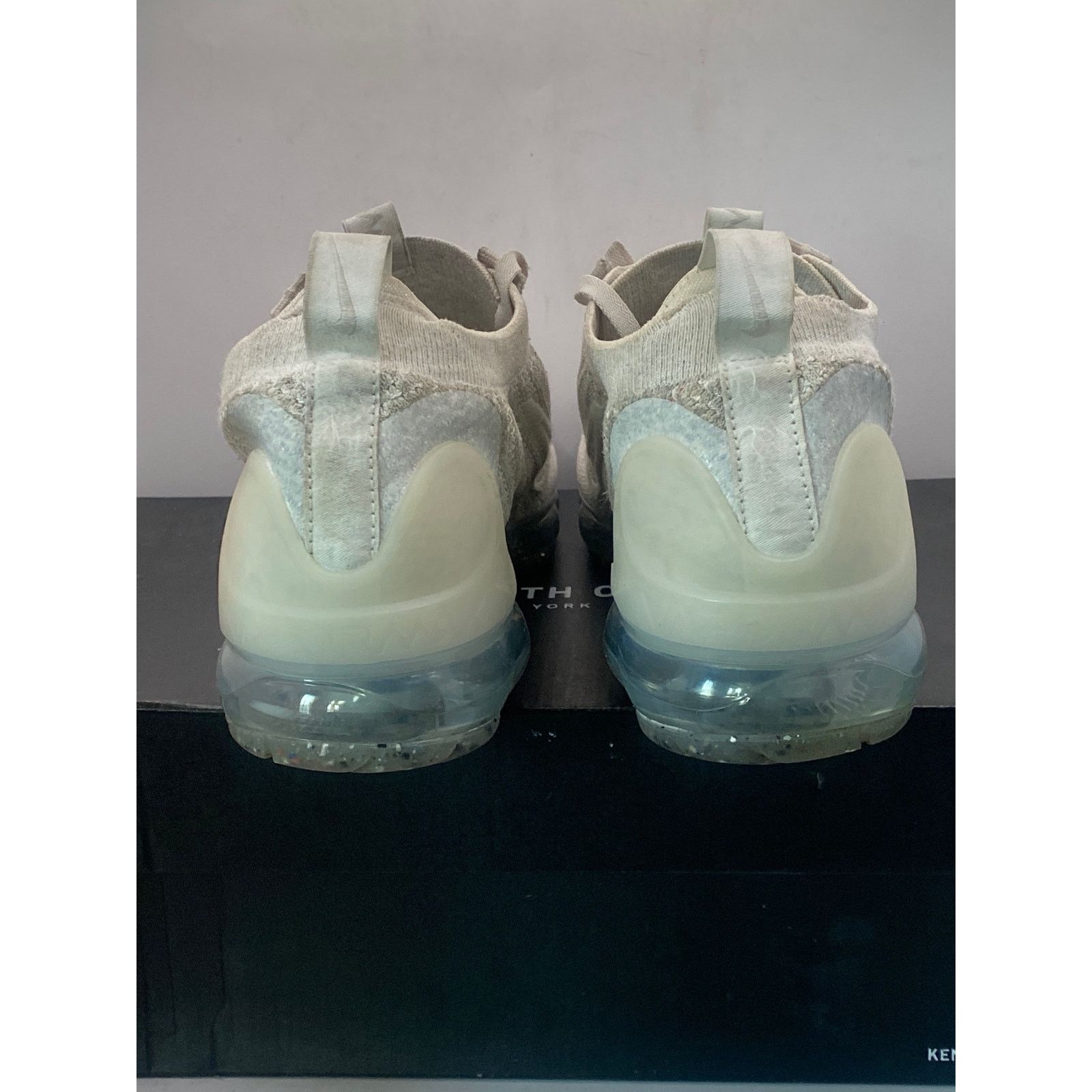 Nike Women's Nike Air VaporMax 2021 Flyknit DJ9975-001 US 10 Size US 10 / IT 40 - 4 Thumbnail