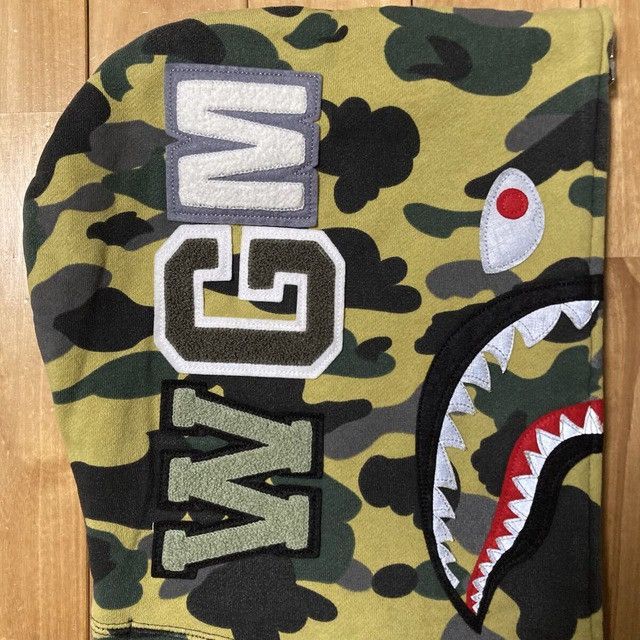Bape BAPE Reflector Camo Shark Full Zip Hoodie a bathing ape Size US L / EU 52-54 / 3 - 5 Thumbnail