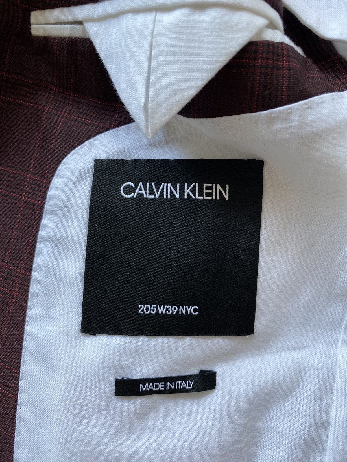 Calvin Klein 205W39NYC Dark red wool silk full suit Size 38R - 5 Thumbnail