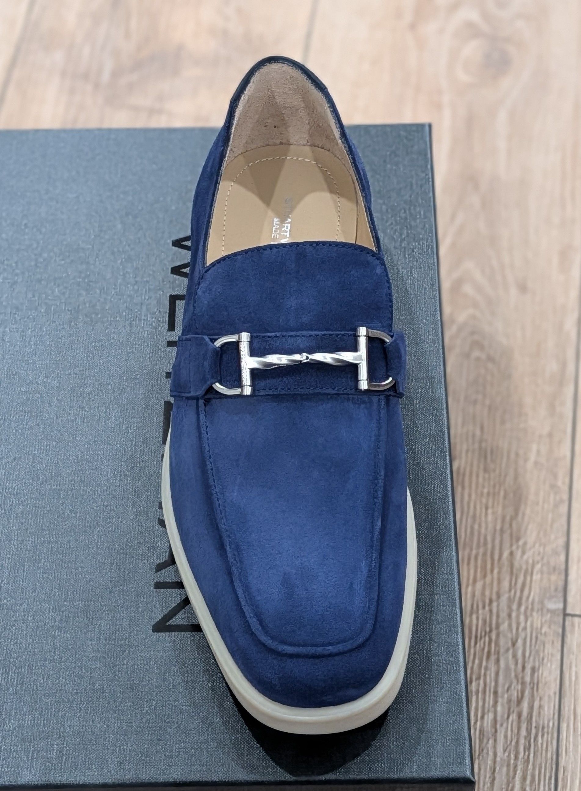 Stuart Weitzman Stuart Weitzman "Aurelio" Suede Loafers Navy 44 US 11 Size US 11 / EU 44 - 2 Thumbnail