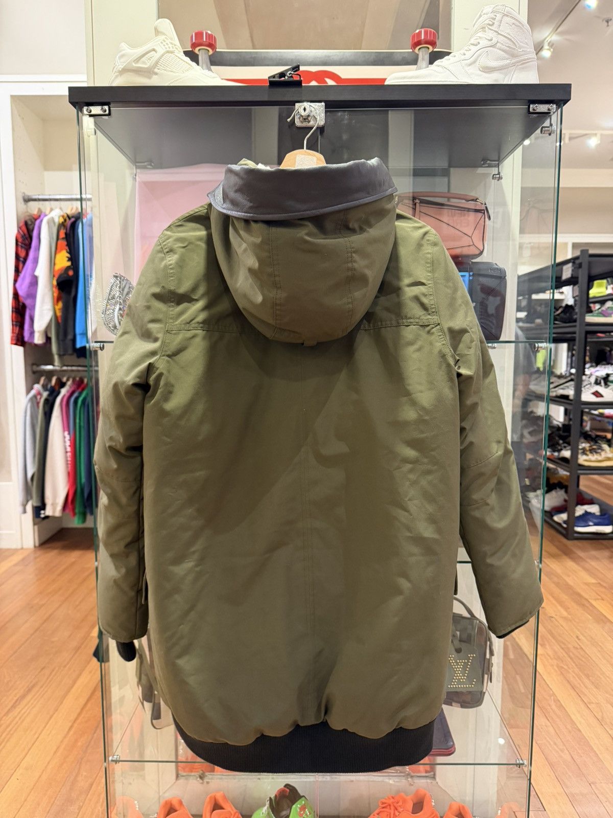 Canada Goose Canada Goose WMNs Finnegan Down Long Parka - Olive Size L / US 10 / IT 46 - 2 Thumbnail