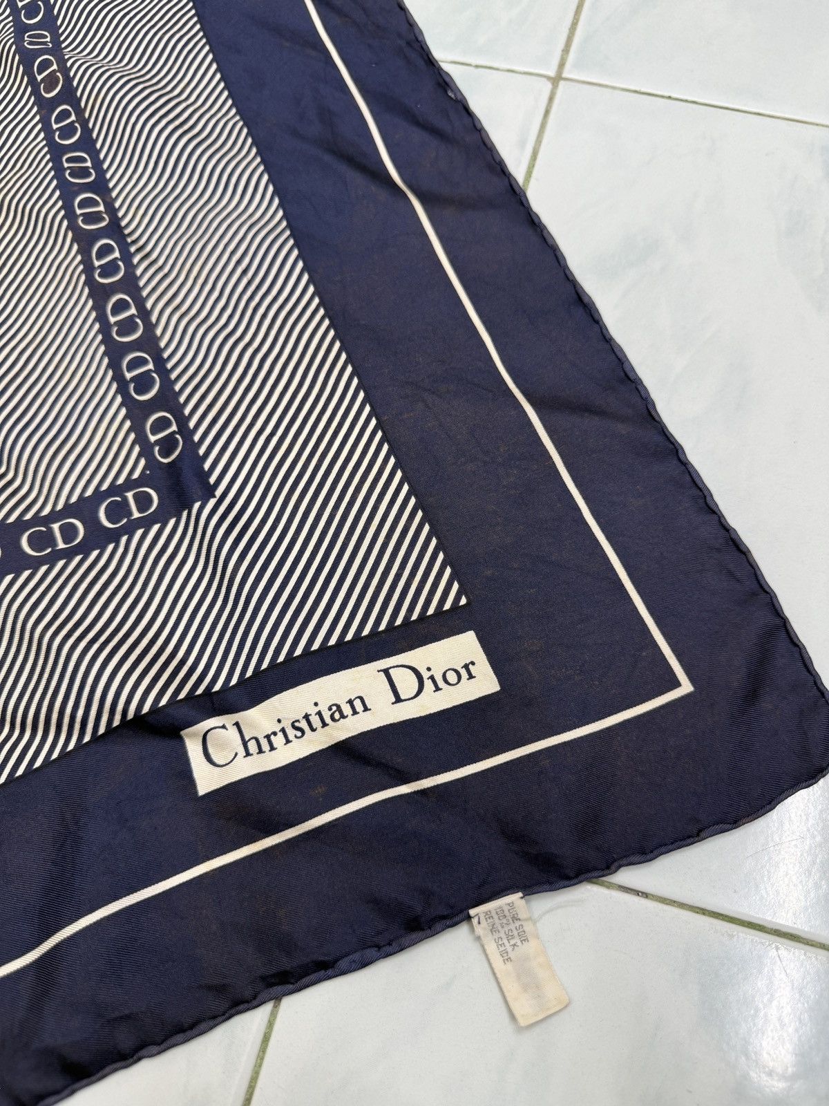 Christian Dior Monsieur 🔥🔥🔥Christian Dior silk scarf featuring a large "CD" monogram Size ONE SIZE - 6 Thumbnail