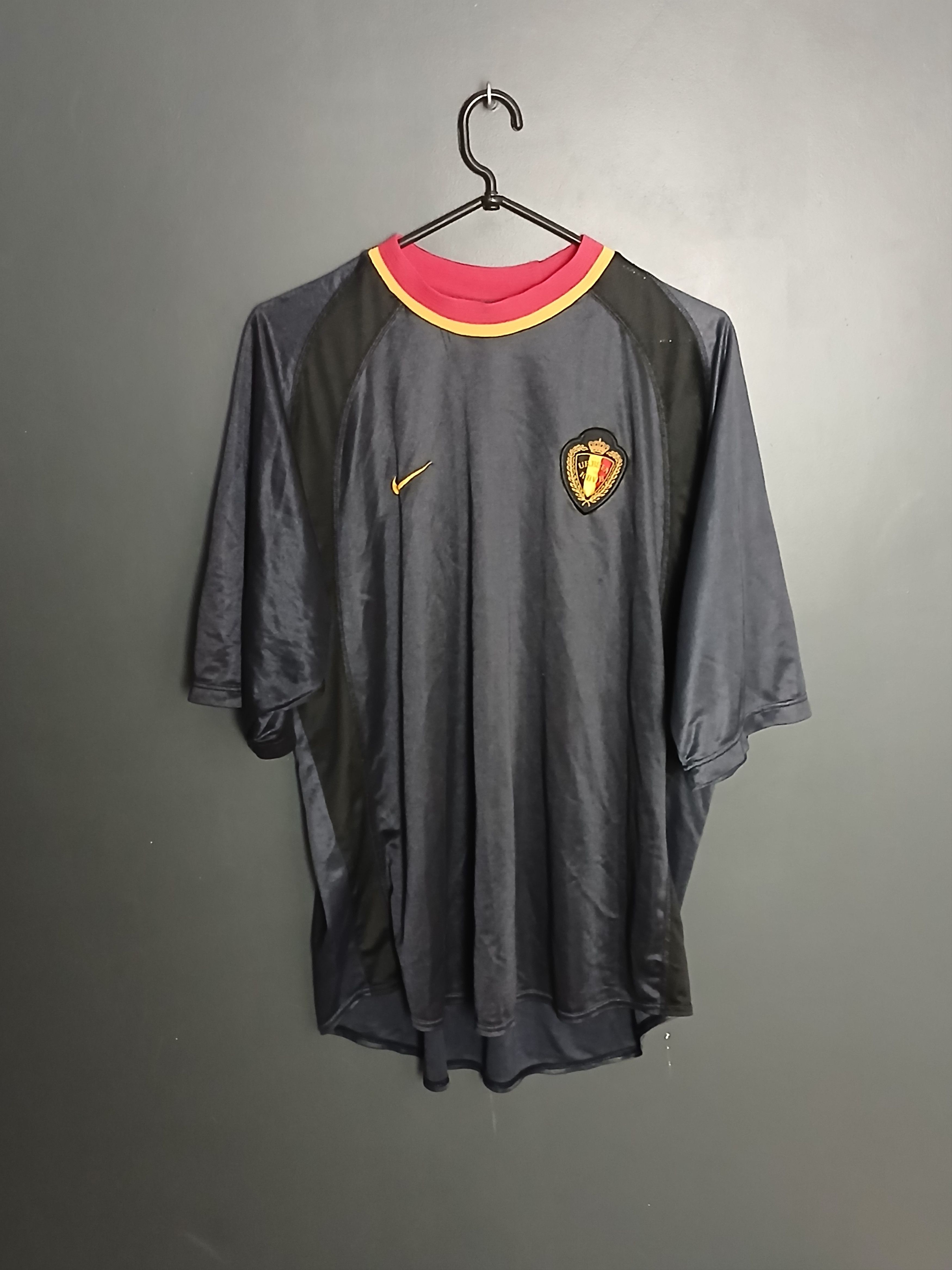 Vintage Belgium National Team 2000/2002 Away Football Jersey T-Shirt Size US XL / EU 56 / 4 - 1 Thumbnail