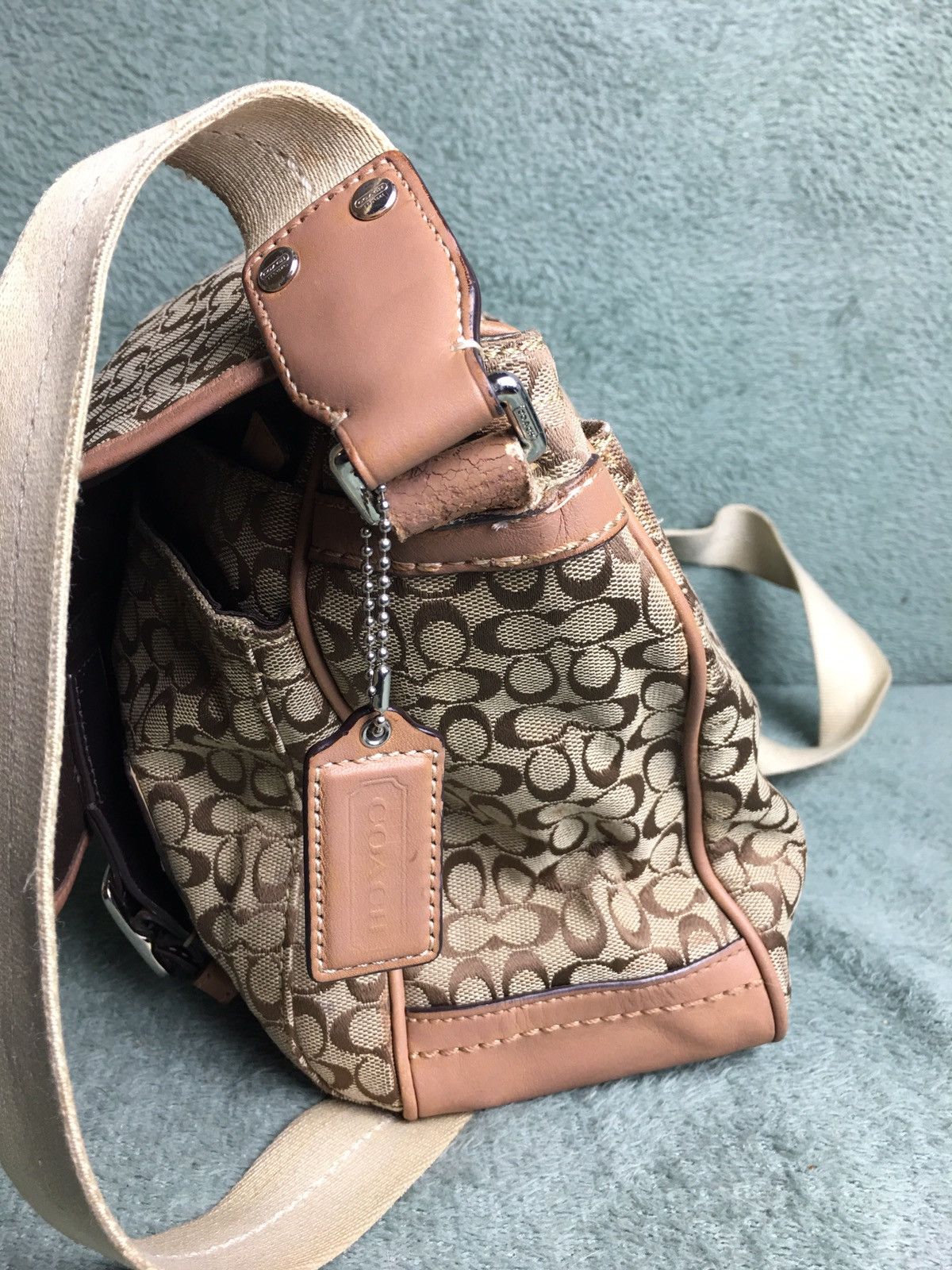 Coach COACH Vintage Monogram Logo Canvas Messenger Shoulder Bag Size ONE SIZE - 8 Thumbnail