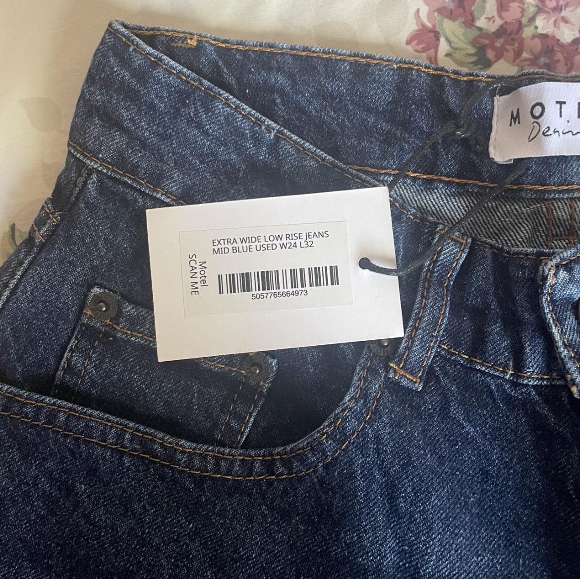 Other Motel Rocks Extra wide Low Rise Mid Blue Jeans Size 24" / US 00 / IT 34 - 6 Thumbnail