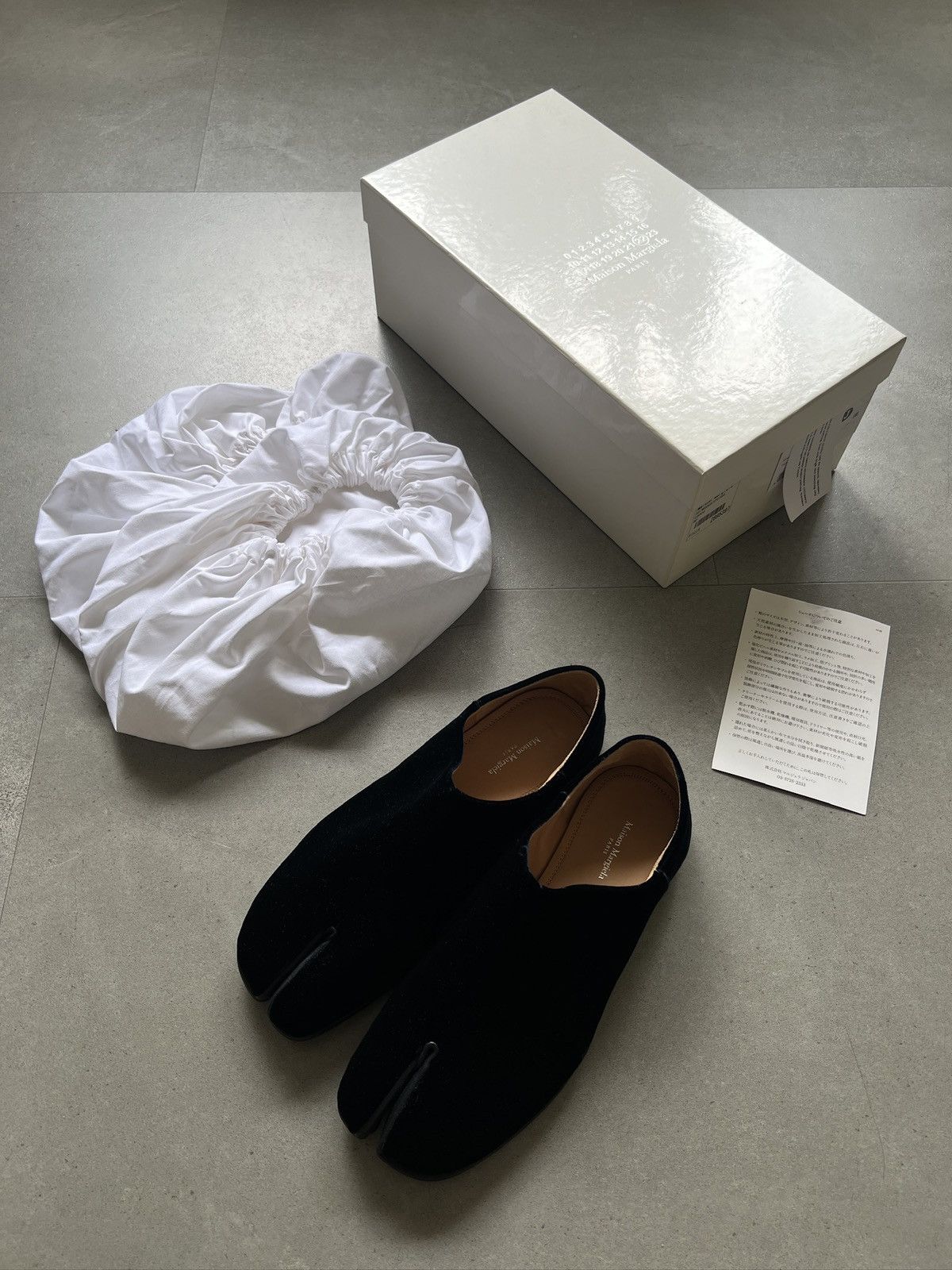 Maison Margiela BRAND NEW AW19 Maison Margiela Velvet Babouche Tabi Flats Size US 7.5 / EU 40-41 - 1 Thumbnail