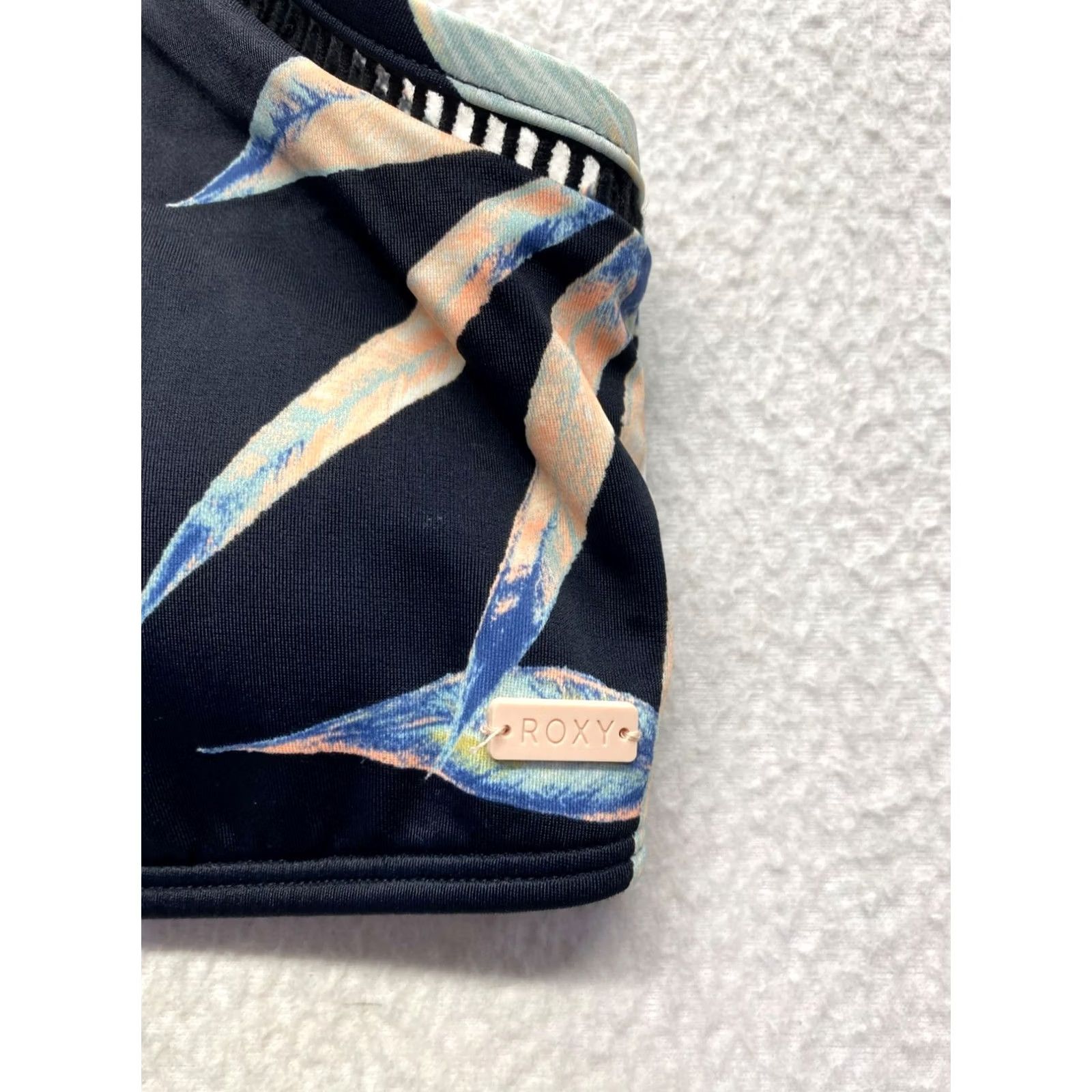Vintage Roxy Womens Bikini Top Floral Print Crisscross Back Black Small #7051 Size S / US 4 / IT 40 - 3 Thumbnail