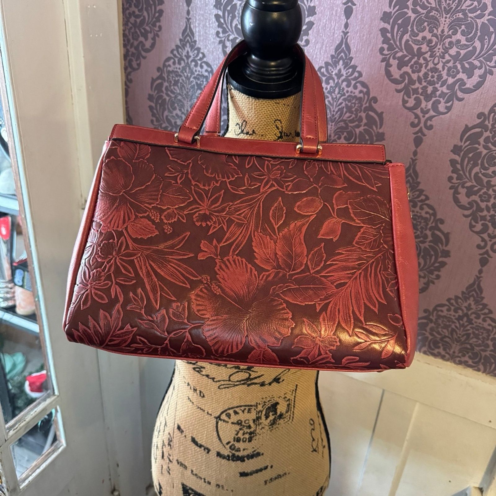 NBDN Nobrandedon Mellow World tooled vegan leather hand bag Size ONE SIZE - 1 Thumbnail