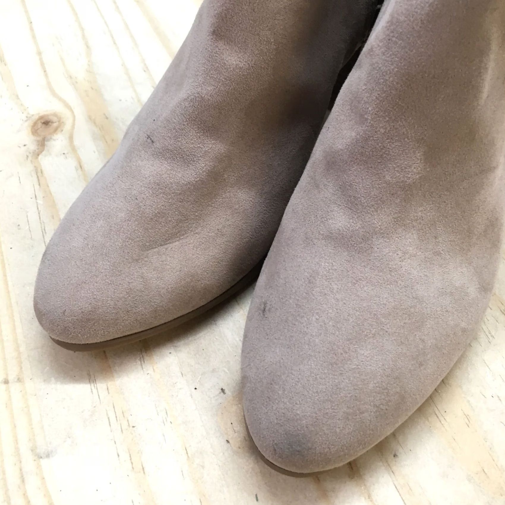 Old Navy Old Navy Boots Womens 9 Ankle Booties Block Heels Side Zips Beige Faux Suede Boots Size US 9 / IT 39 - 4 Thumbnail