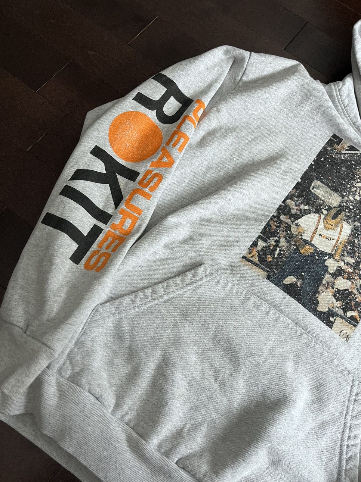 Pleasures Pleasures x Rokit Collab Graphic Heavyweight Hoodie Grey Size US L / EU 52-54 / 3 - 2 Thumbnail