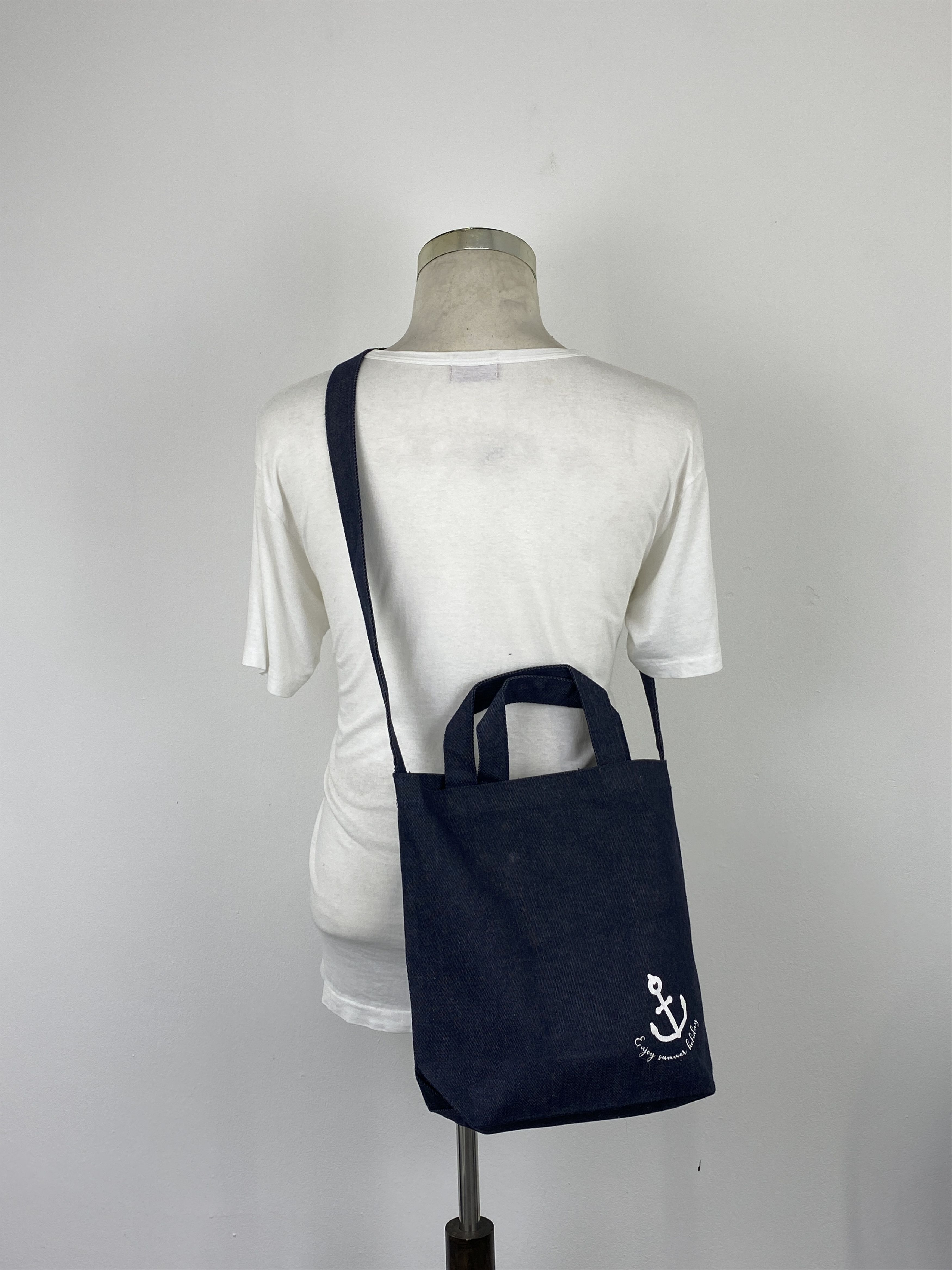 Japanese Brand Vintage Japanese Brand Canvas Crossbody Bag BG0178 Size ONE SIZE - 1 Thumbnail
