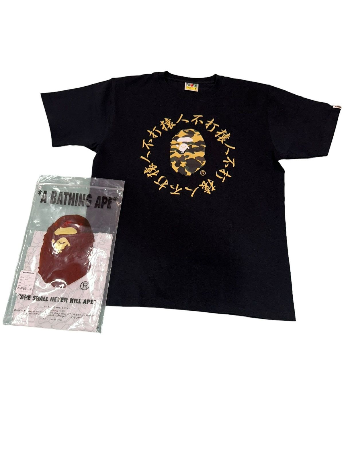 Bape 1st Camo Kanji Logo Tee Size US M / EU 48-50 / 2 - 1 Thumbnail