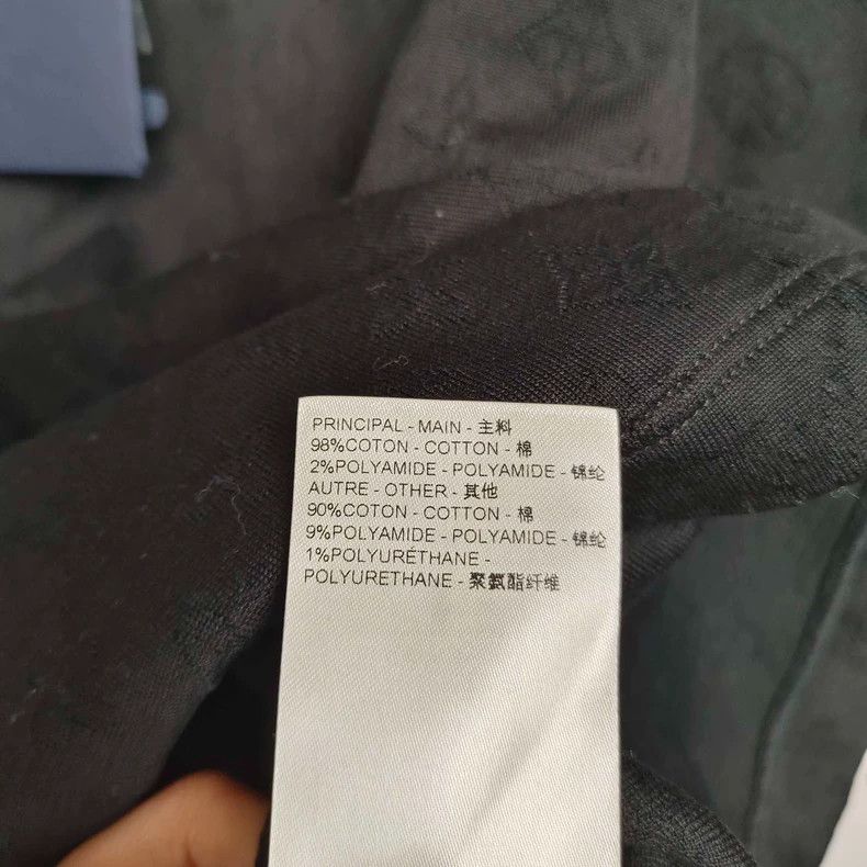 Louis Vuitton Louis Vuitton Black dark grain presbyopic full print short Size US S / EU 44-46 / 1 - 3 Thumbnail