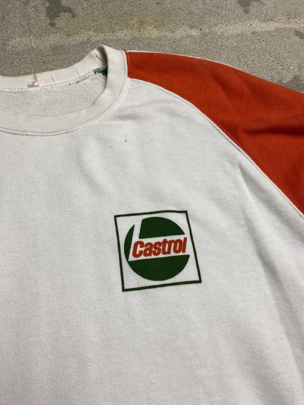 Vintage Vintage Castrol Official Colour Sweatshirt Crewneck Size US L / EU 52-54 / 3 - 2 Thumbnail