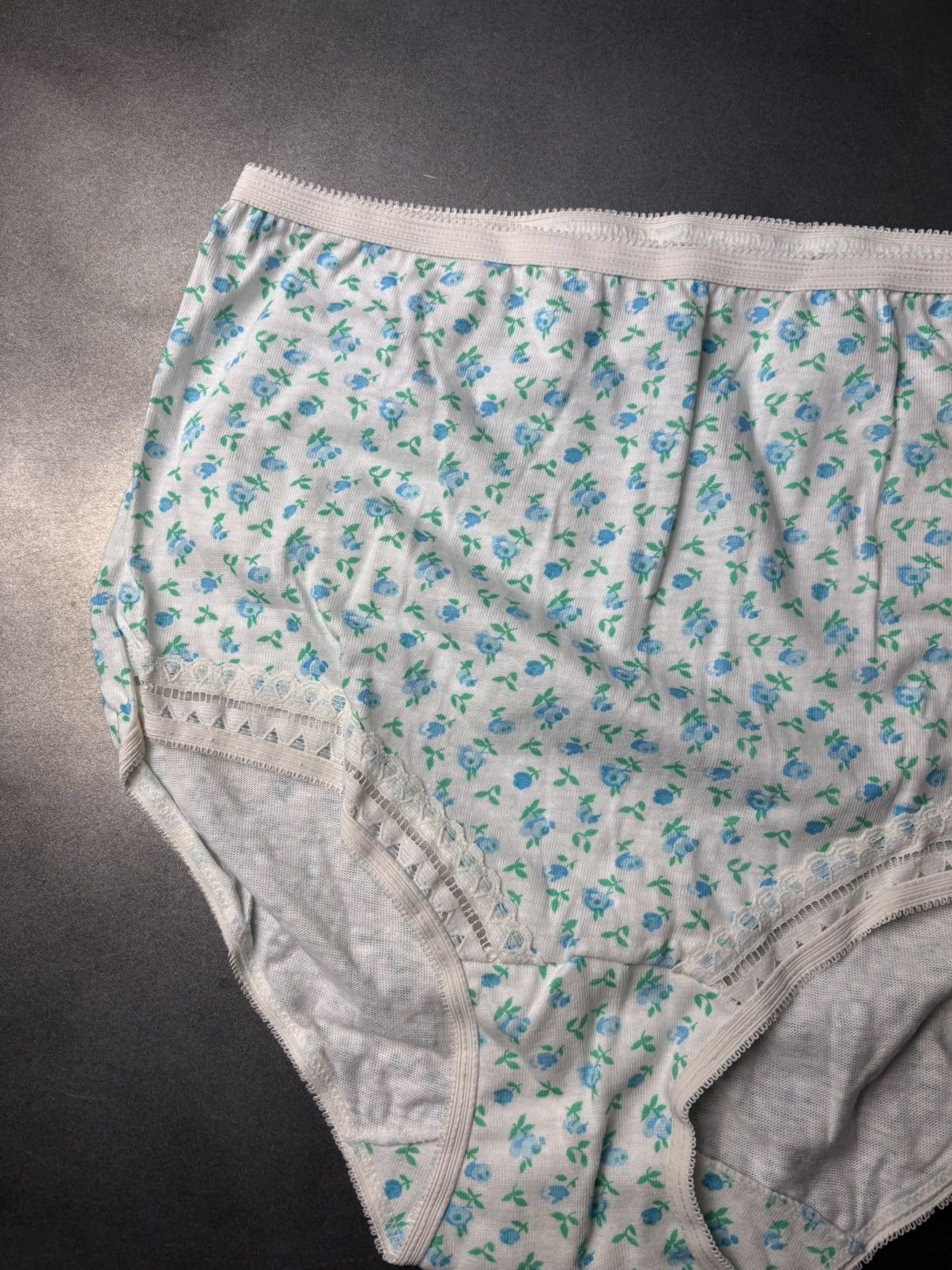 Vintage 2 Pairs of 1970s Floral Granny Panties Hanna Underwear High Size ONE SIZE - 12 Thumbnail