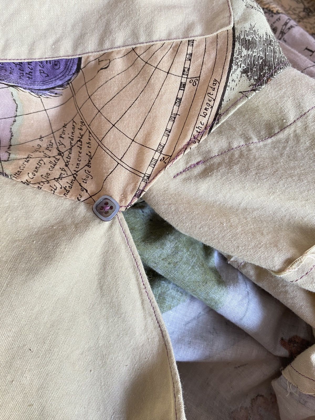 Designer × Japanese Brand × Vintage Vintage Map Print Shirt with Unique Details Size ONE SIZE - 4 Thumbnail