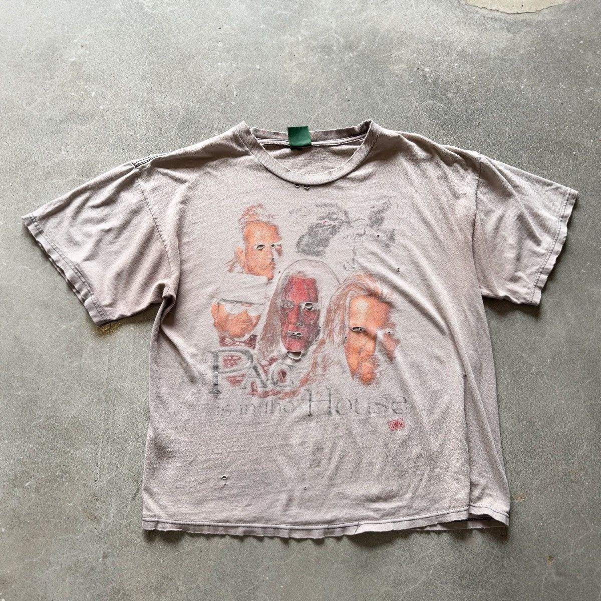 Vintage SUN THRASHED Vintage NWO New World Order WOLF PAC T-Shirt Size US XL / EU 56 / 4 - 1 Thumbnail