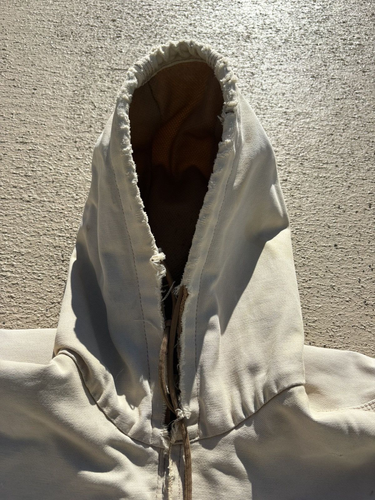 Carhartt Vintage Carhartt Tan Distressed Hooded Jacket Size US L / EU 52-54 / 3 - 4 Thumbnail
