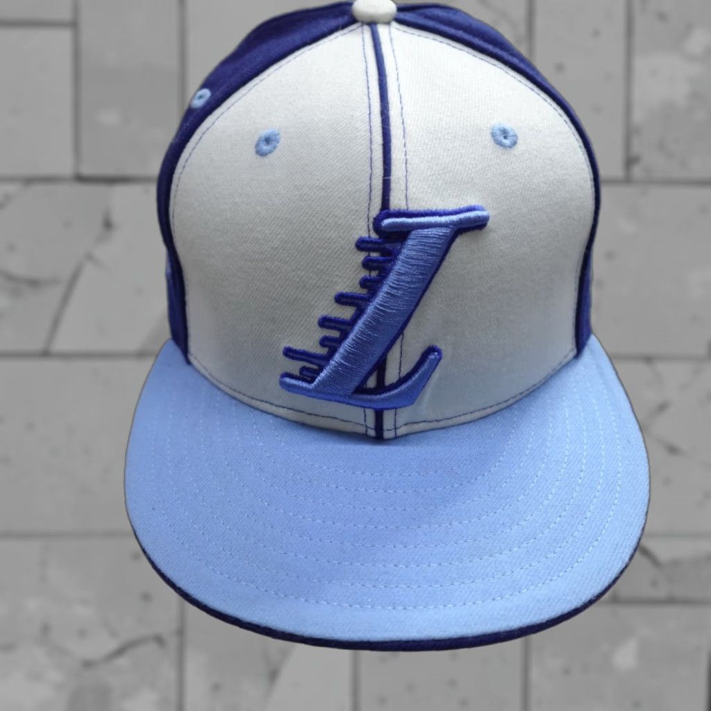 Marc Jacobs × New Era Jacobs by Marc Jacobs Embroidered  display picture 2