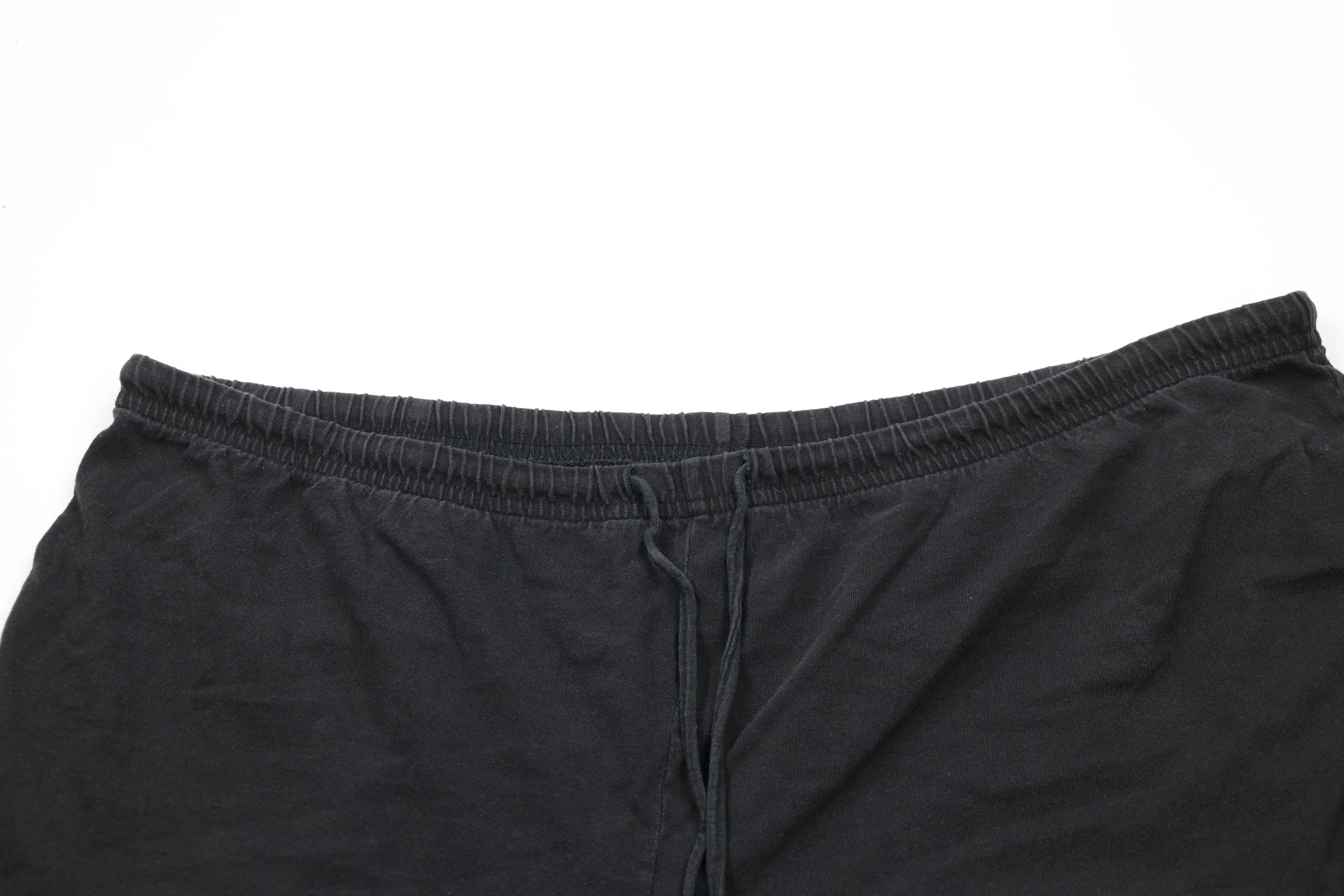 Vintage Vintage 90s Y2K NASCAR Spell Out Track Girl Speedway Shorts Size 40" / US 18 - 2 Thumbnail