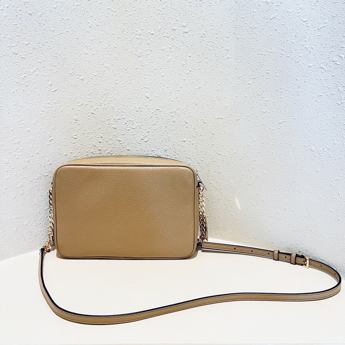 Michael Kors Michael Kors Fulton Leather Camel Camera Crossbody Bag NWT Size ONE SIZE - 7 Thumbnail