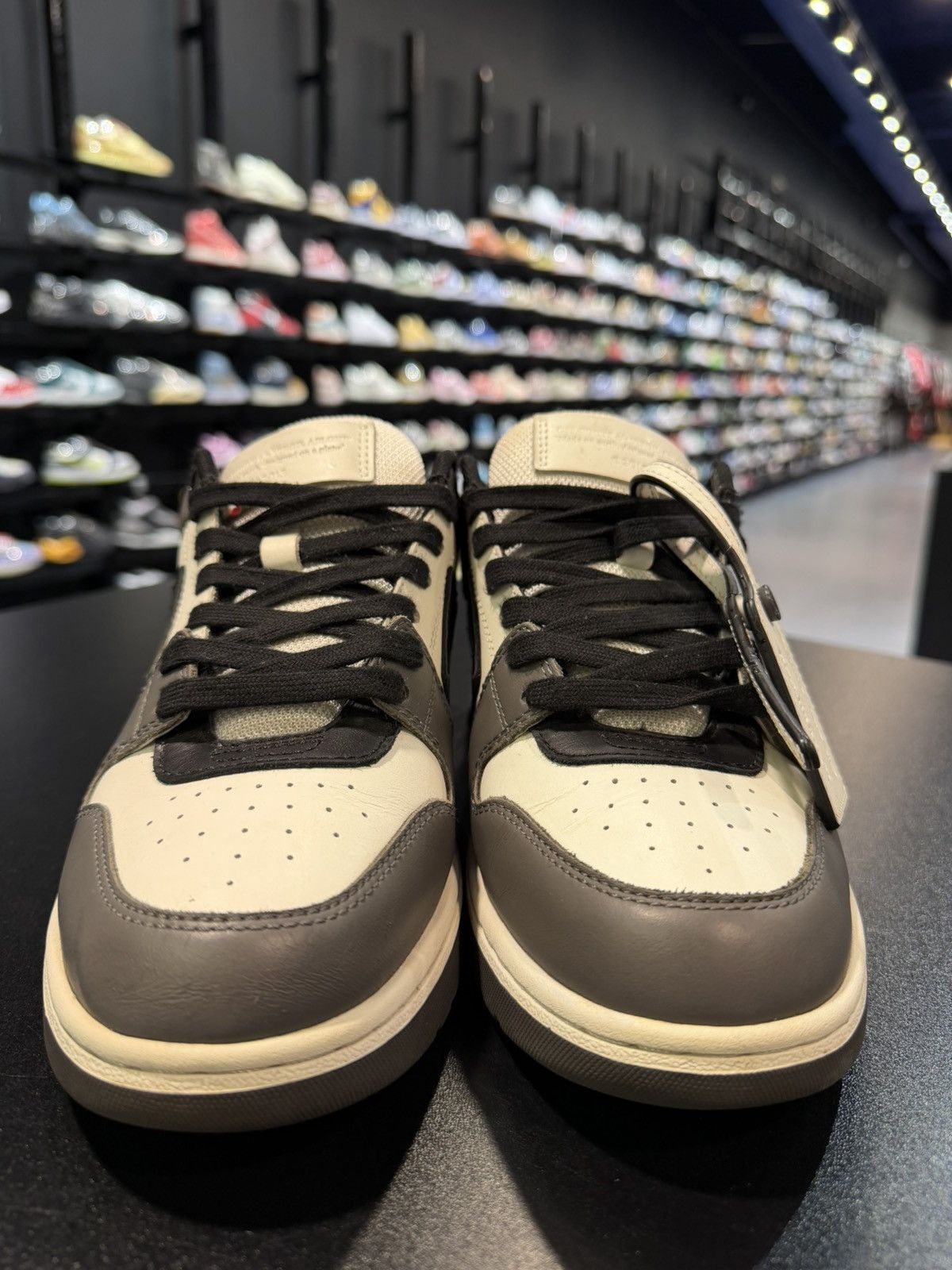 Off-White Size 9w/39EU - Off-White Out Of Office Dark Grey Low Tops Size US 9 / IT 39 - 2 Thumbnail
