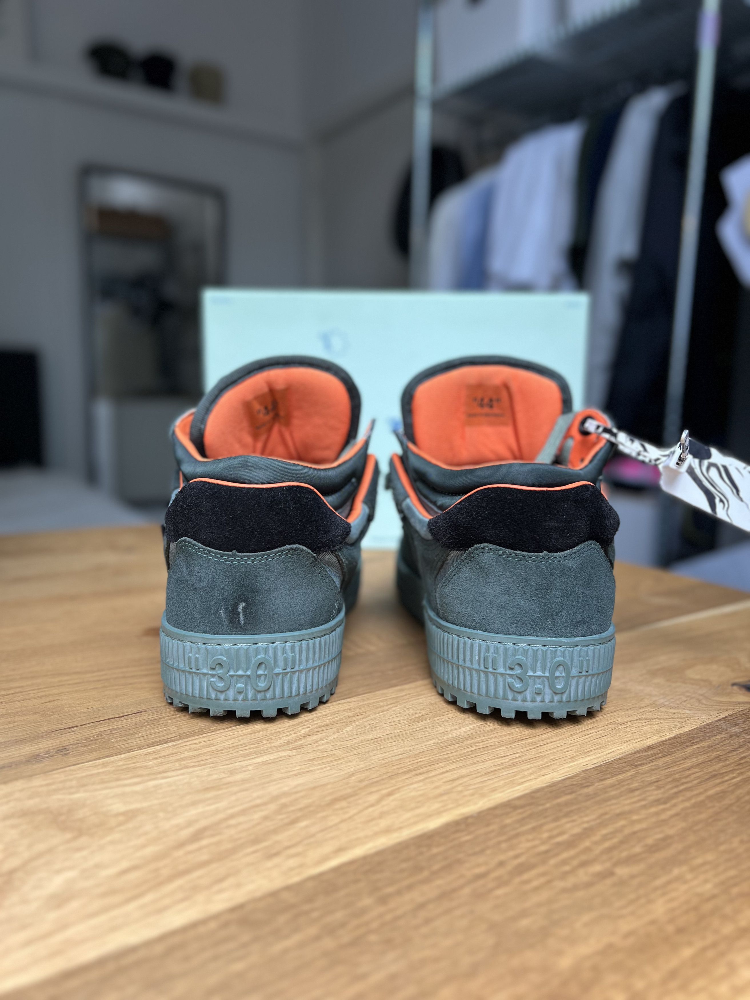 Off-White Off Court Low Dark Green Dark OFF-WHITE Size US 11 / EU 44 - 3 Thumbnail