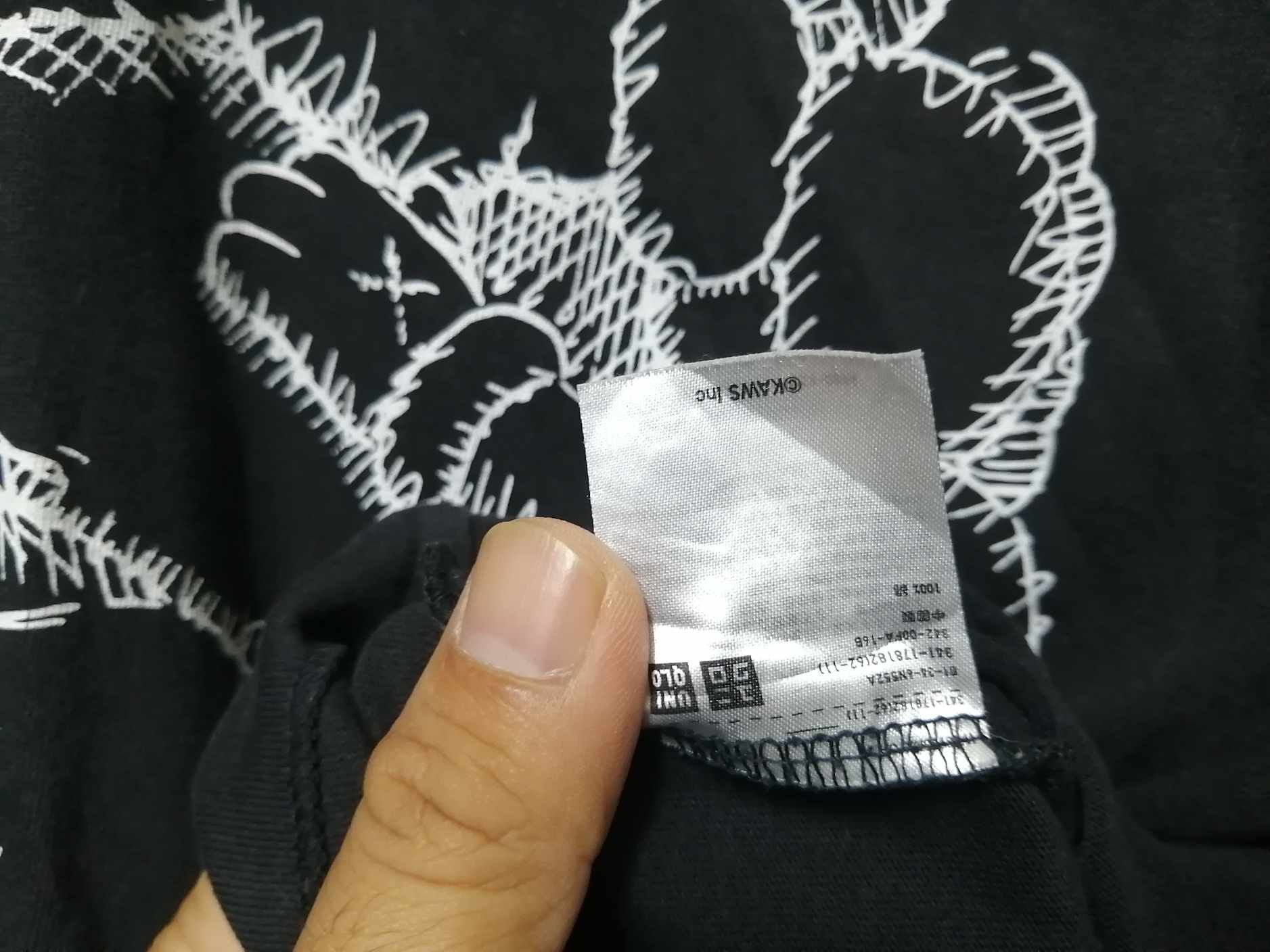 Japanese Brand × Kaws × Vintage 🔥 Rare 🔥 Vintage Kaws Very Rare Size US M / EU 48-50 / 2 - 5 Thumbnail