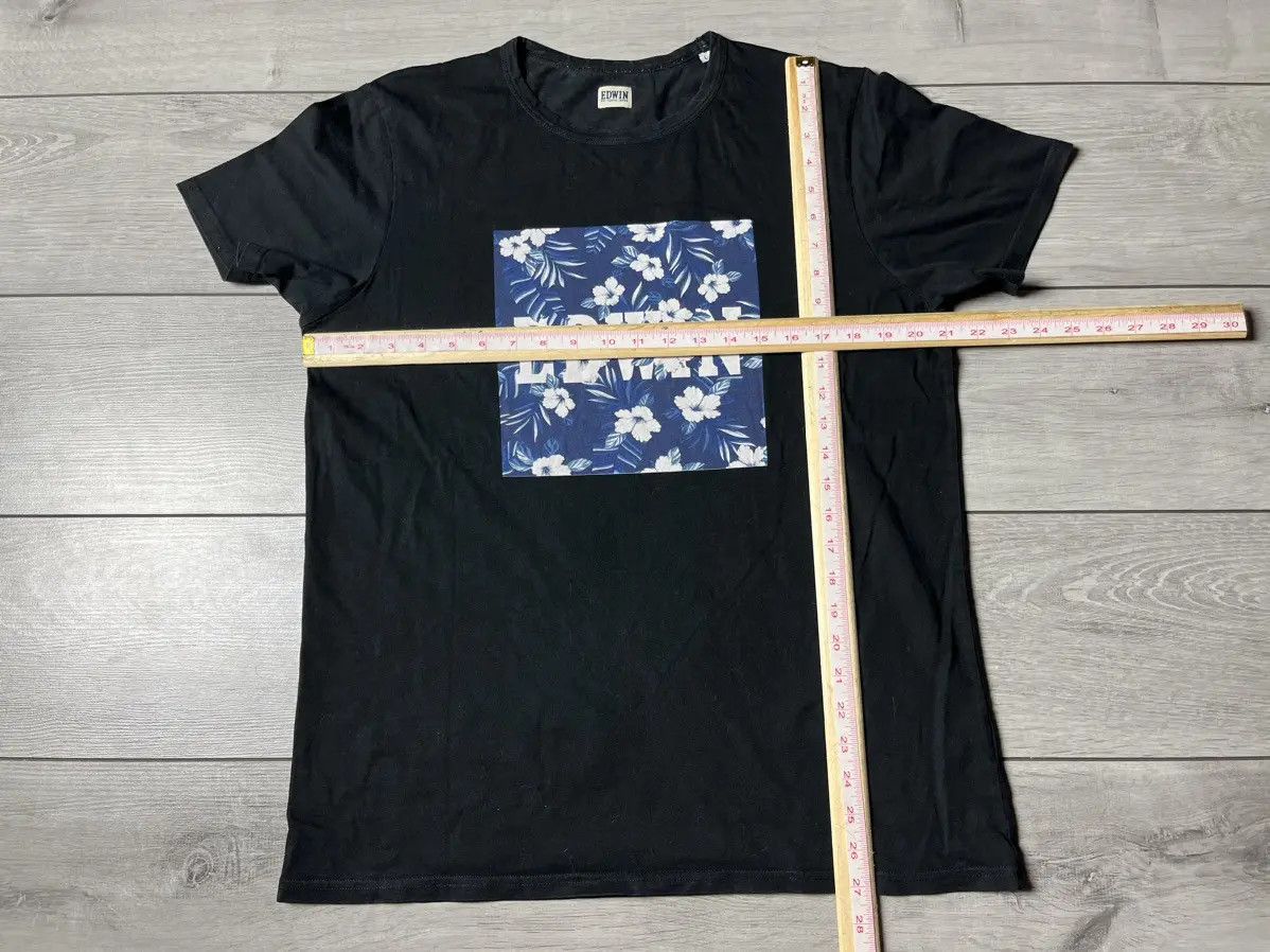 Edwin Edwin T-shirt box logo size Large Japanese Size US L / EU 52-54 / 3 - 5 Thumbnail