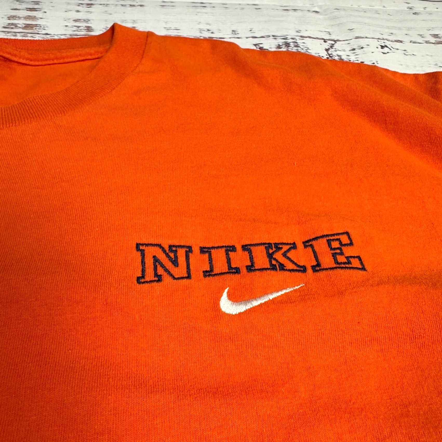 Nike VINTAGE Nike Swoosh Logo T-Shirt XL Orange Men Size US XL / EU 56 / 4 - 5 Thumbnail