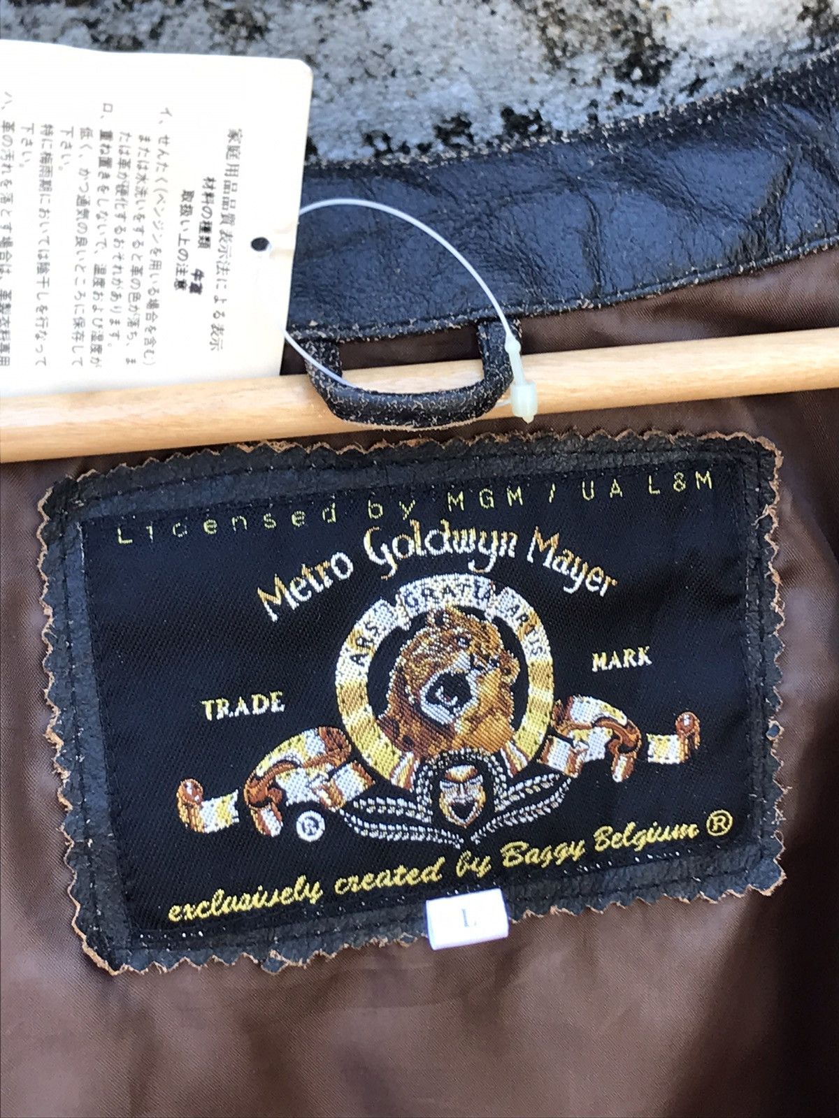 Leather × Universal Studios Vintage Metro Goldwyn Mayer Button Leather Vest Size US L / EU 52-54 / 3 - 8 Thumbnail