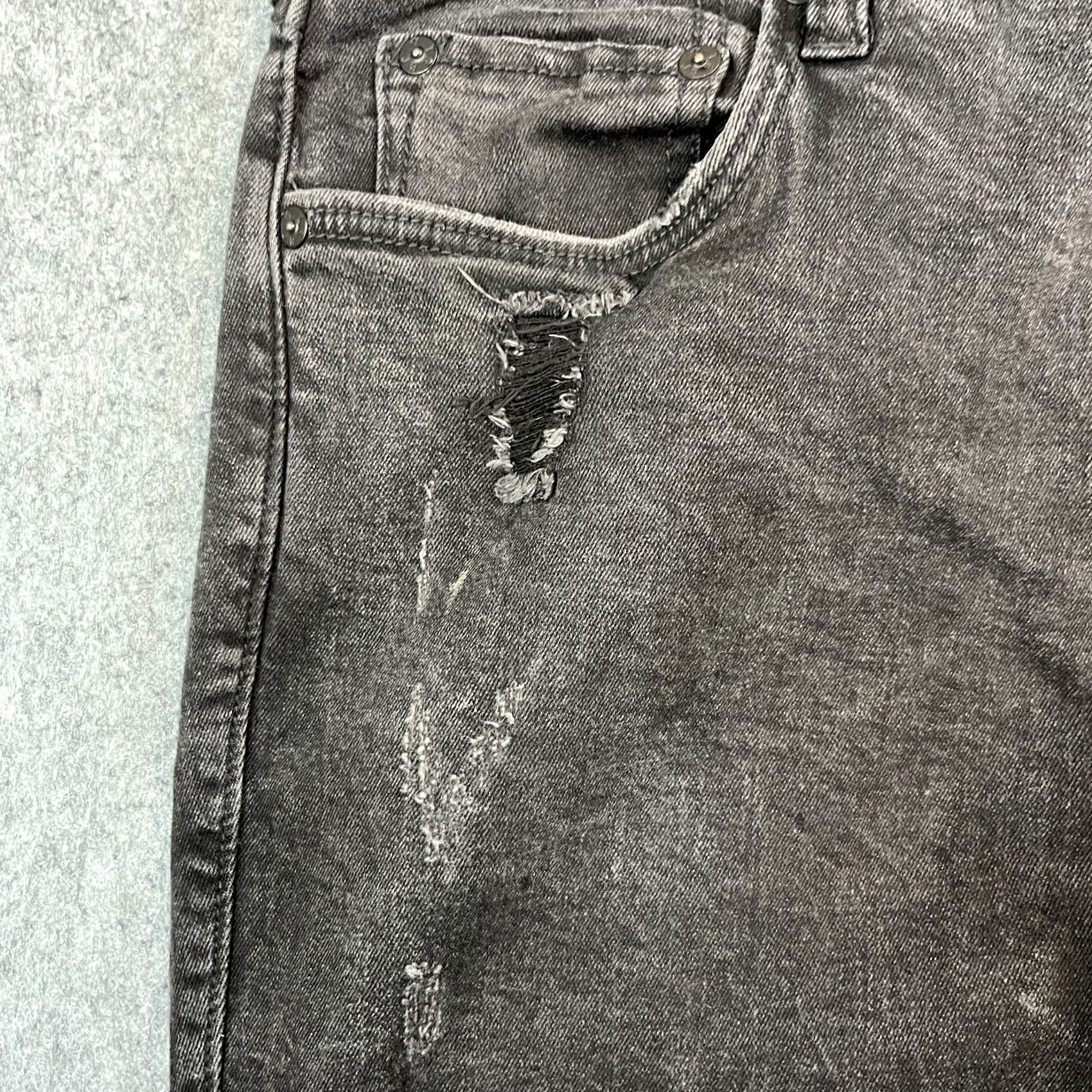True Religion True Religion Jeans Relaxed Skinny 32 Dark Grey Denim 5-Pocket Rocco Men Fashion Vintage? No (adjusted) Size US 32 / EU 48 - 7 Thumbnail