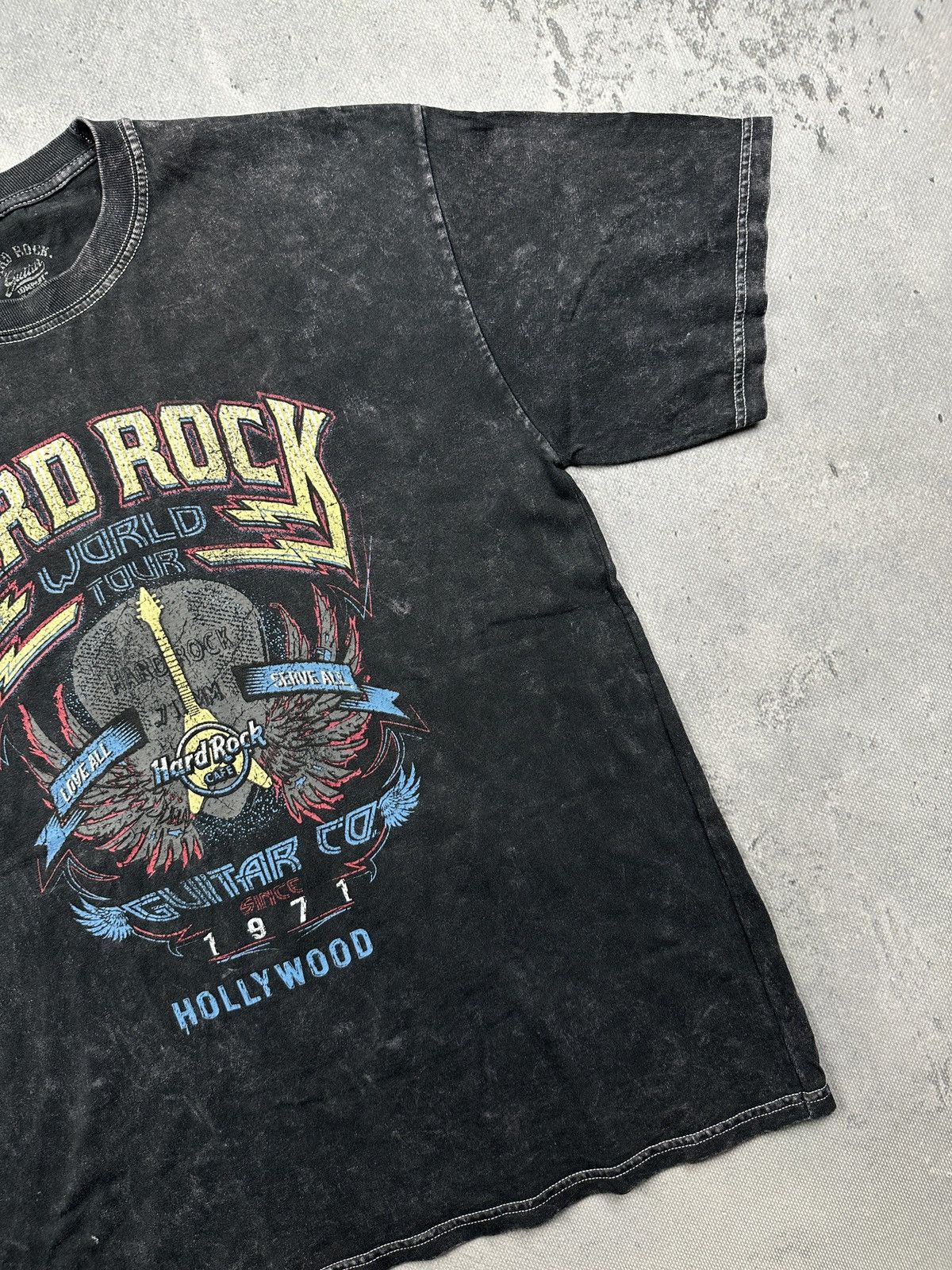 Hard Rock Cafe Vintage Hard Rock Cafe World Tour Hollywood Distressed Tee Size US L / EU 52-54 / 3 - 4 Thumbnail