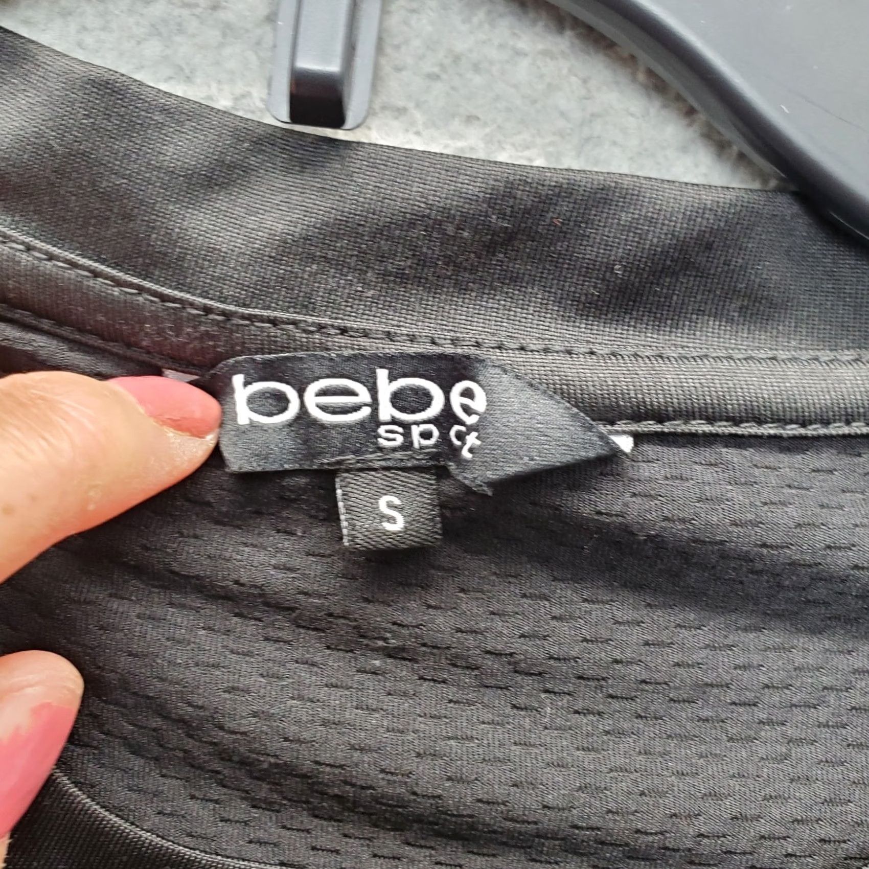 Bebe Nike Bebe Sport Shirt Womens S Black Round Hem Pullover Logo Interlocking Stretch Shirt Woman S Size S / US 4 / IT 40 - 6 Thumbnail