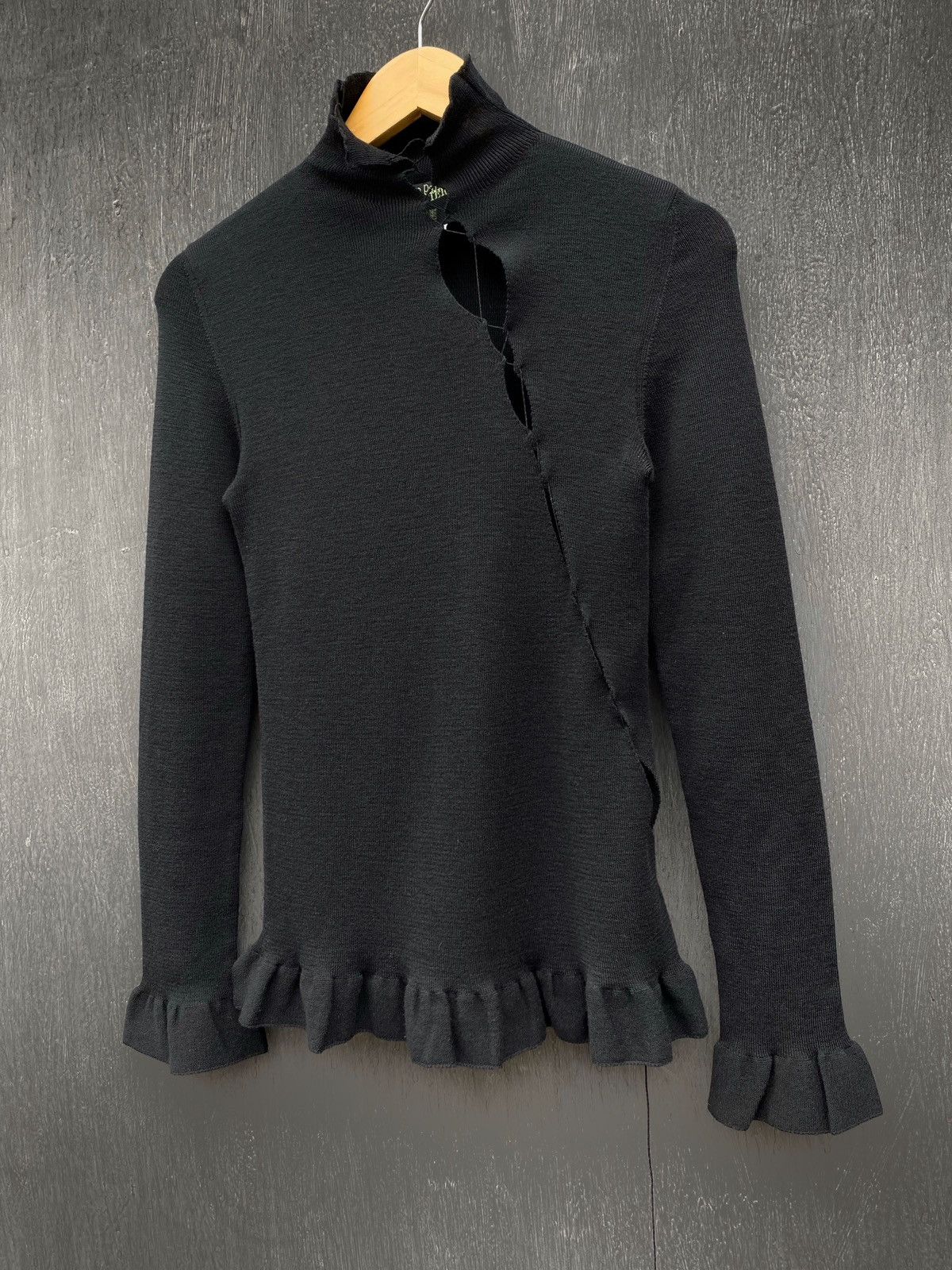 Jean Paul Gaultier Jean Paul Gaultier Vintage wool Asymetric light sweater Size M / US 6-8 / IT 42-44 - 2 Thumbnail