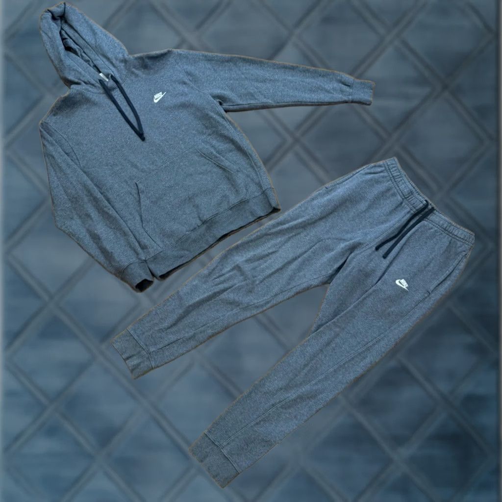 Nike Nike Sportswear Club Fleece Hoodie & Pants Set Sweatpants Gray Gray M Medium Men Sweatsuit 90s Y2K Club Fleece Hoodie Pants Set Tracksuit Nike Size US M / EU 48-50 / 2 - 1 Thumbnail