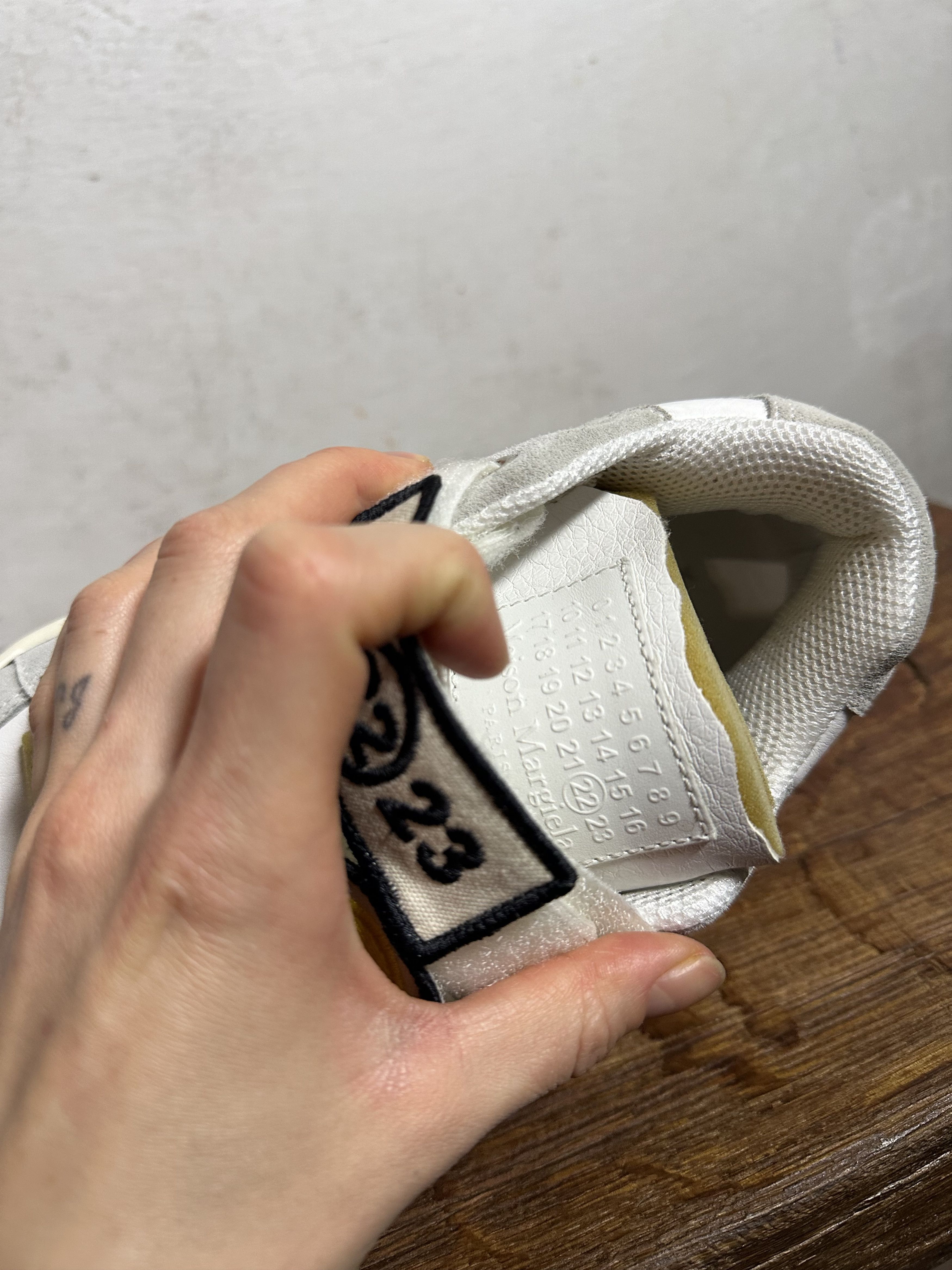 Maison Margiela Maison Margiela New Retro Fit Emoji Sneakers In White Size US 7 / EU 40 - 9 Thumbnail