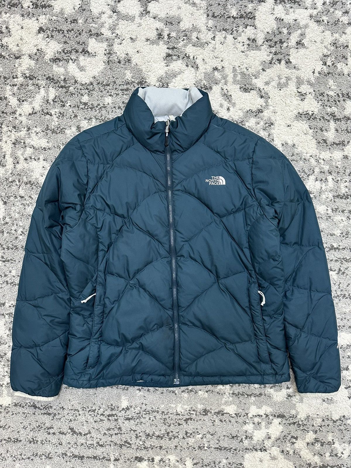 The store North Face Jacket 550 Down SZ XL