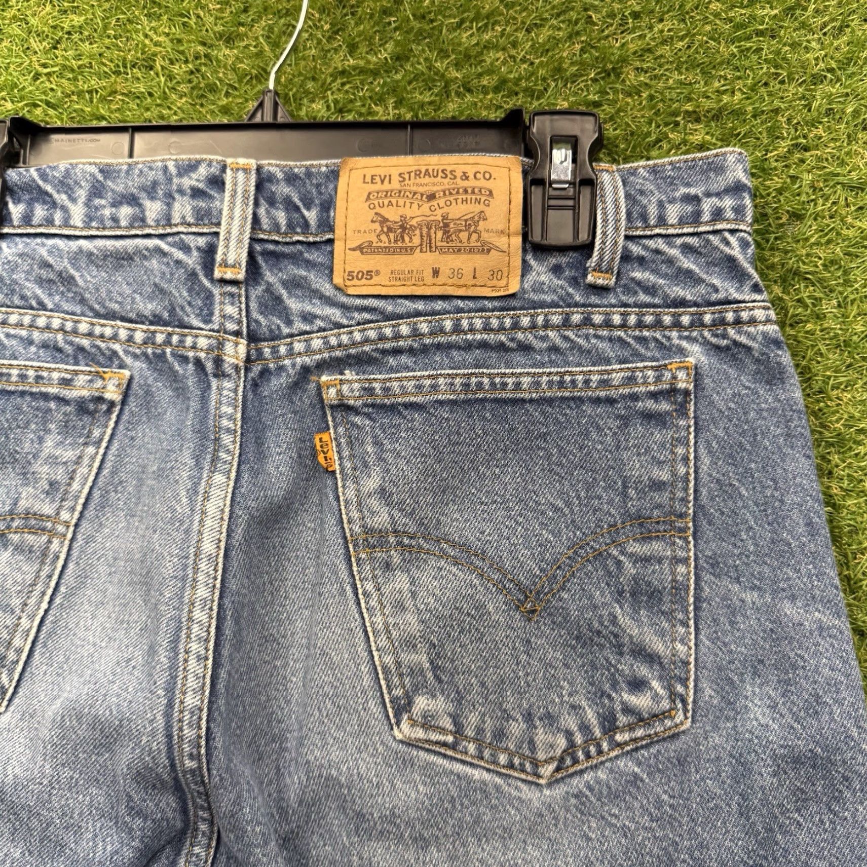 Levi's VINTAGE Levi's 505 Jean Shorts Mens 36 Blue Medium Wash Bermuda 5-Pocket Denim Casual 90s Mens Size US 36 / EU 52 - 4 Thumbnail