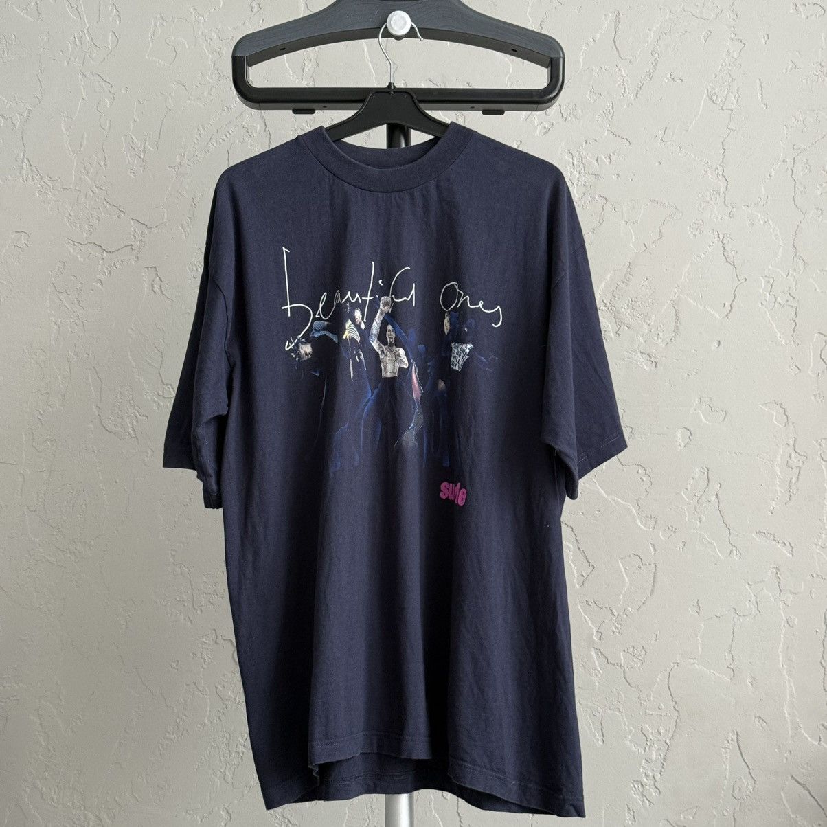 Vintage Vintage 1996 Suede Beautiful Ones T-Shirt Size US XL / EU 56 / 4 - 1 Thumbnail
