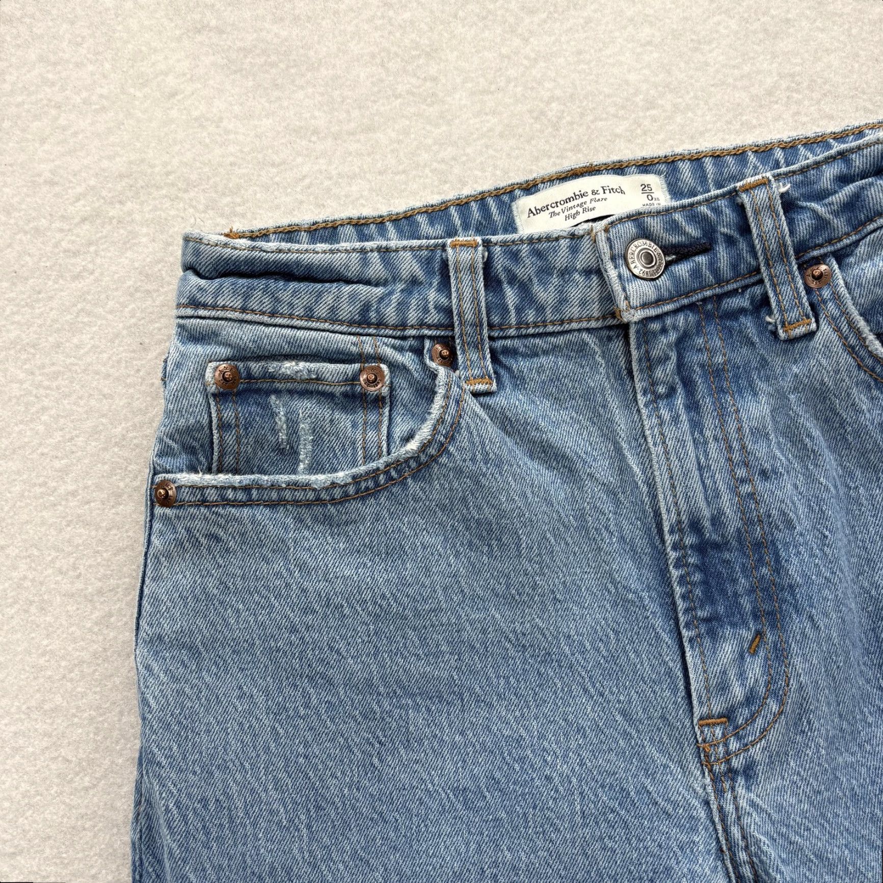 Abercrombie & Fitch Abercrombie & Fitch Vintage Flare Jeans Womens 25P XS Blue High Rise Curve Love Denim Jeans Size 42" / US 20 - 3 Thumbnail