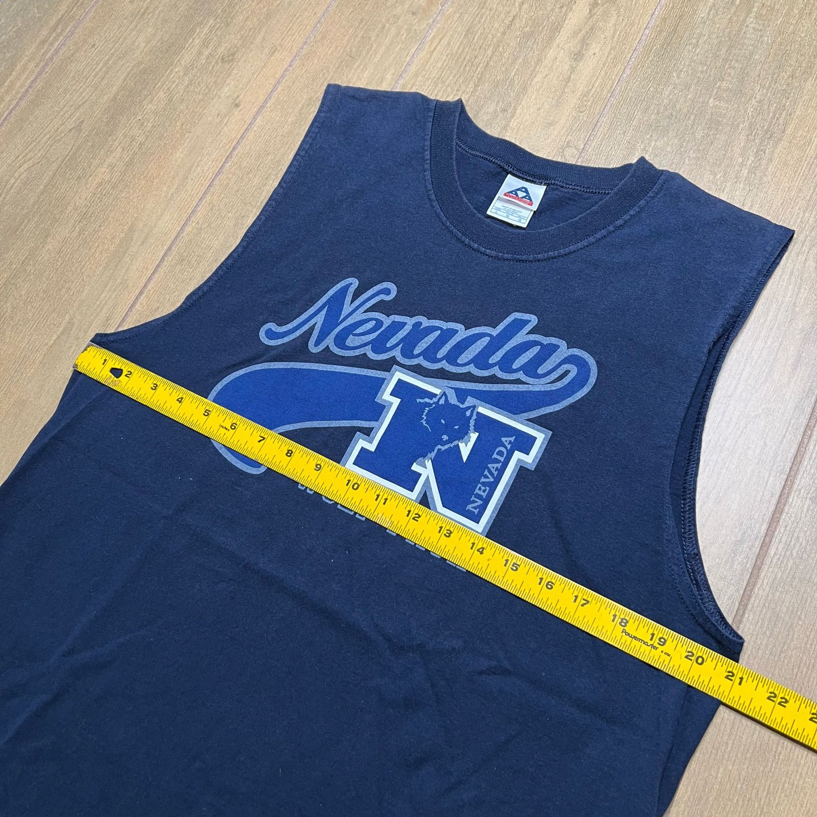 Vintage Vintage blue tank top Nevada Wolf Pack University Men Sz L Size US L / EU 52-54 / 3 - 7 Thumbnail