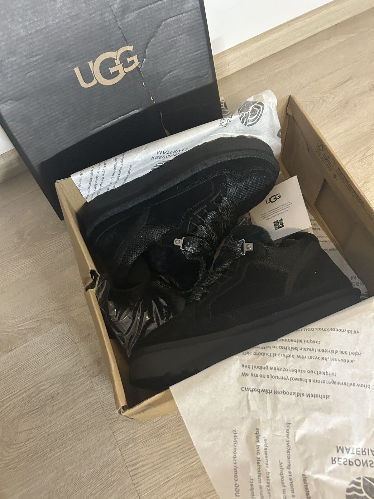 Ugg Ugg Lowmel, size 40, new Size US 9 / IT 39 - 6 Thumbnail