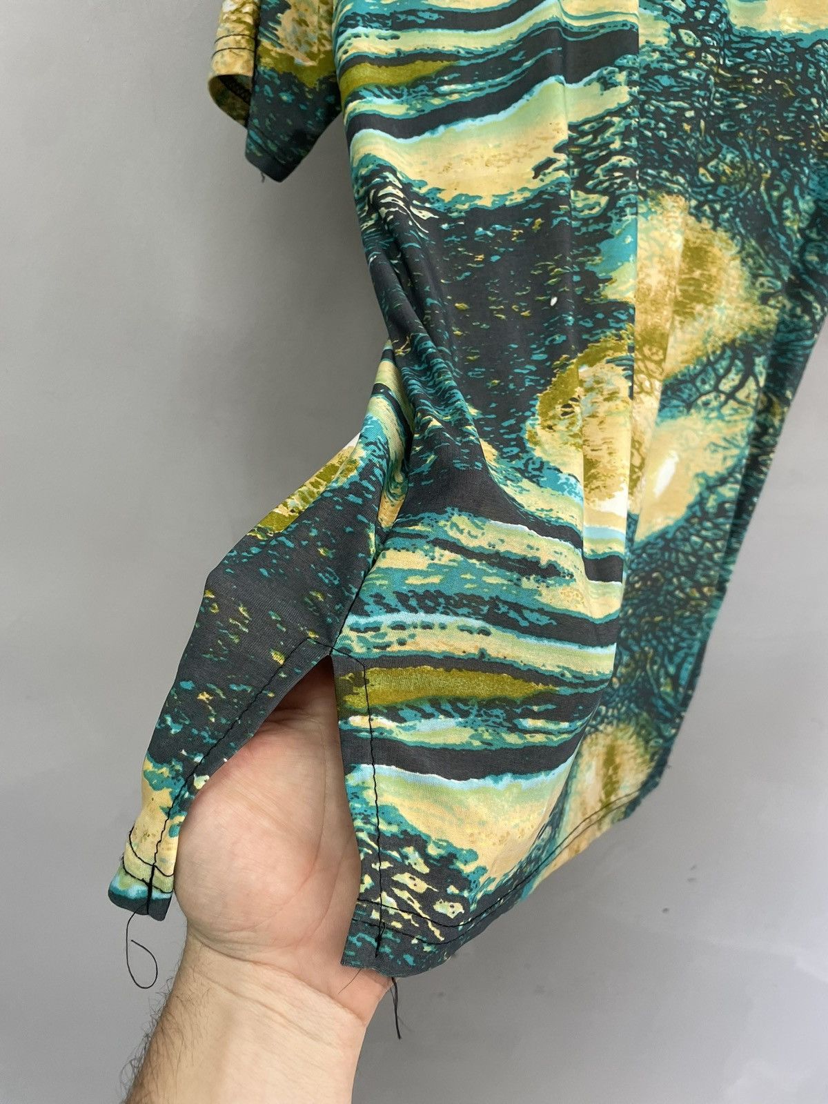 Japanese Brand × Roberto Cavalli × Vintage Vintage Roberto Cavalli style abstract t shirt slim fit Size US M / EU 48-50 / 2 - 5 Thumbnail