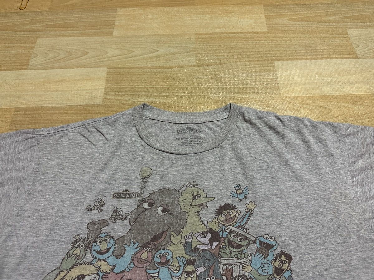 Cartoon Network × Vintage Distressed Vintage 2011’s Sesame Street Tee Size US XL / EU 56 / 4 - 3 Thumbnail