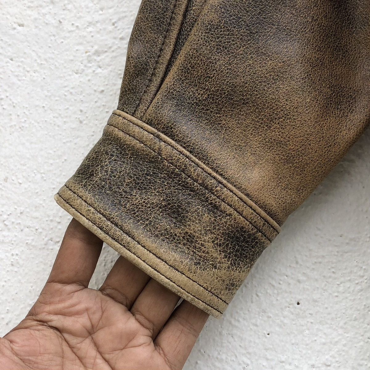 Vintage Vintage 90s GK Global Cowhide Leather Bomber Jacket Size US L / EU 52-54 / 3 - 11 Thumbnail