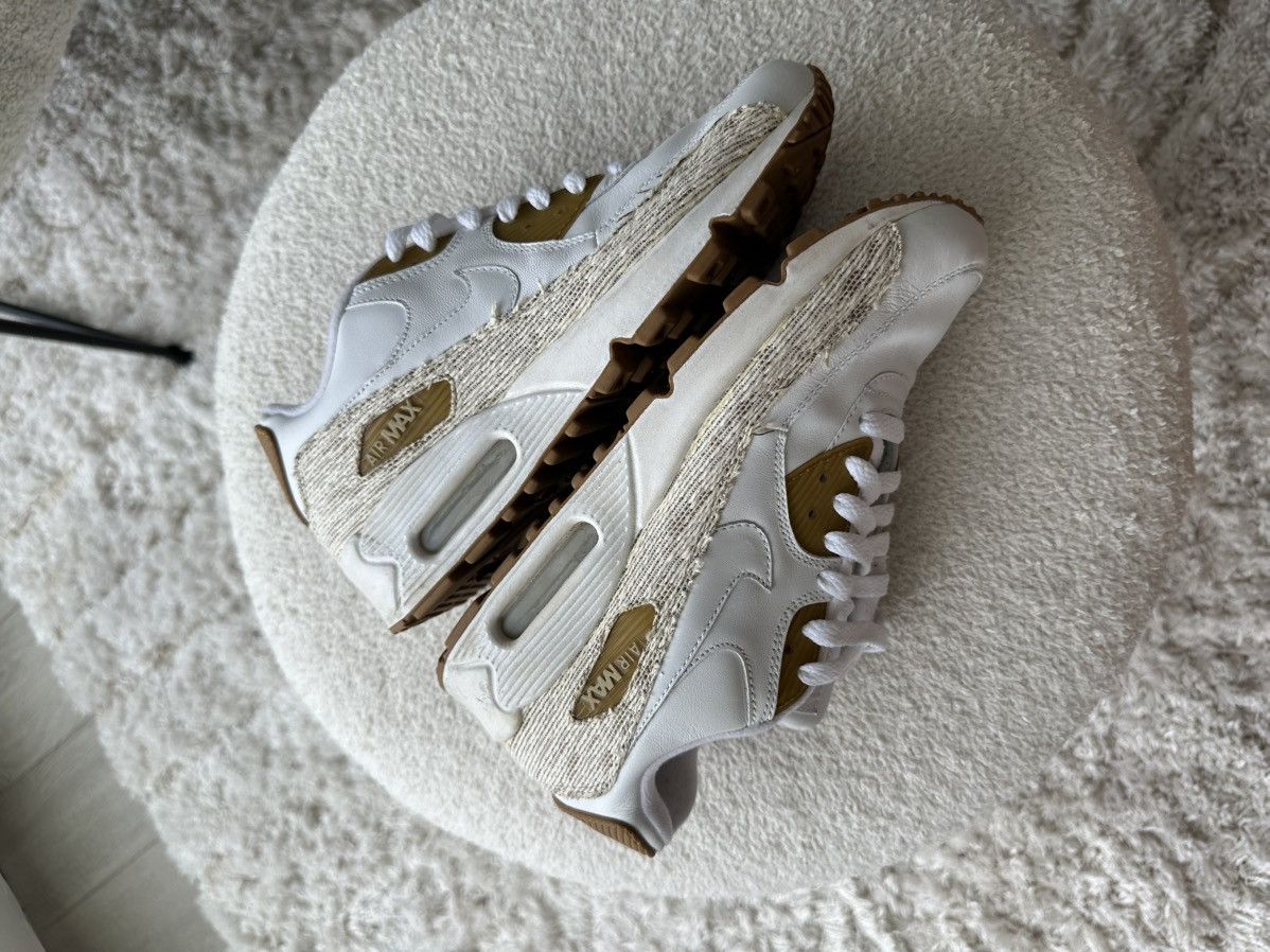Nike Nike AM 90 Women’s Size US 7.5/UK 5/EU 38.5 White Wheat 2007 Size US 7.5 / IT 37.5 - 5 Thumbnail