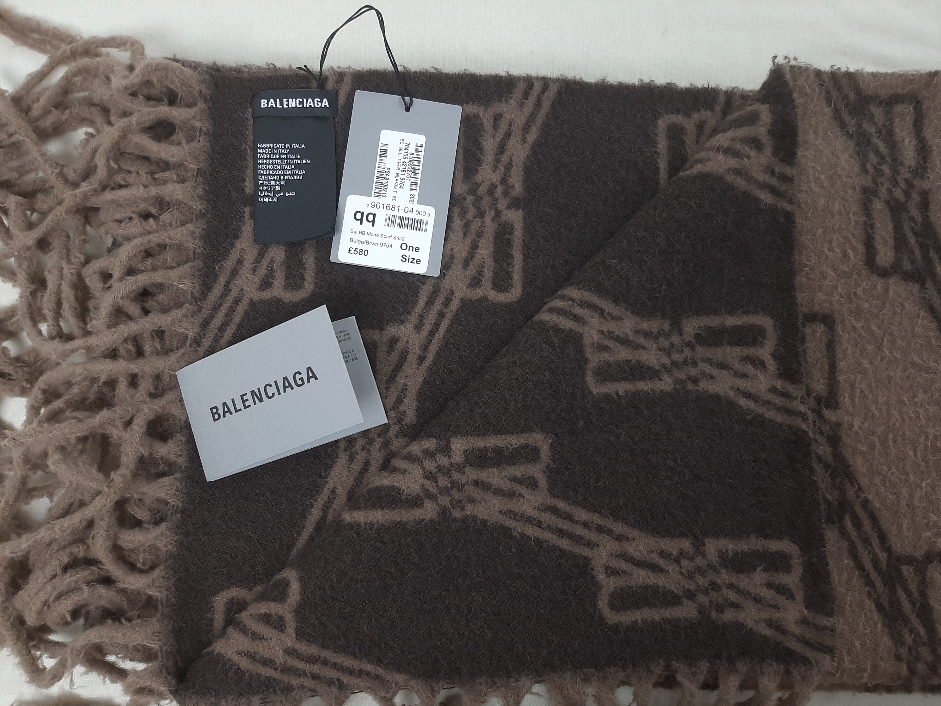 Balenciaga Balenciaga Scarf All Over BB Logo Blanket Unisex 60 x 360 cm Size ONE SIZE - 9 Thumbnail