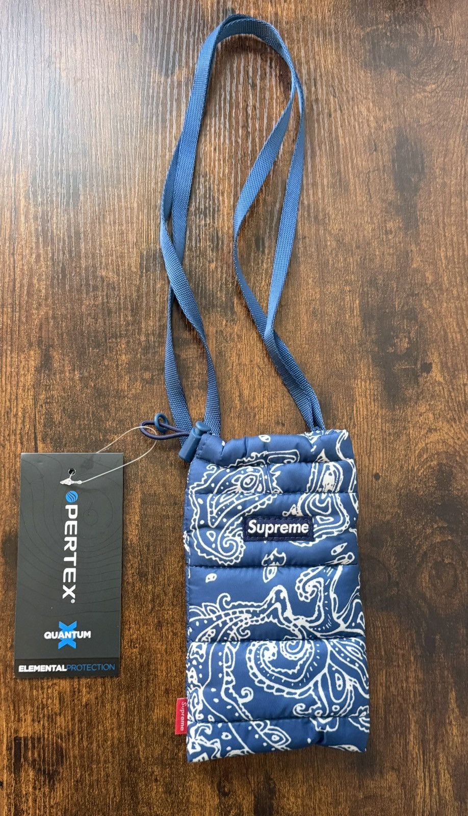 Supreme Supreme Puffer Neck Pouch Blue Paisley FW22 Size ONE SIZE - 1 Thumbnail