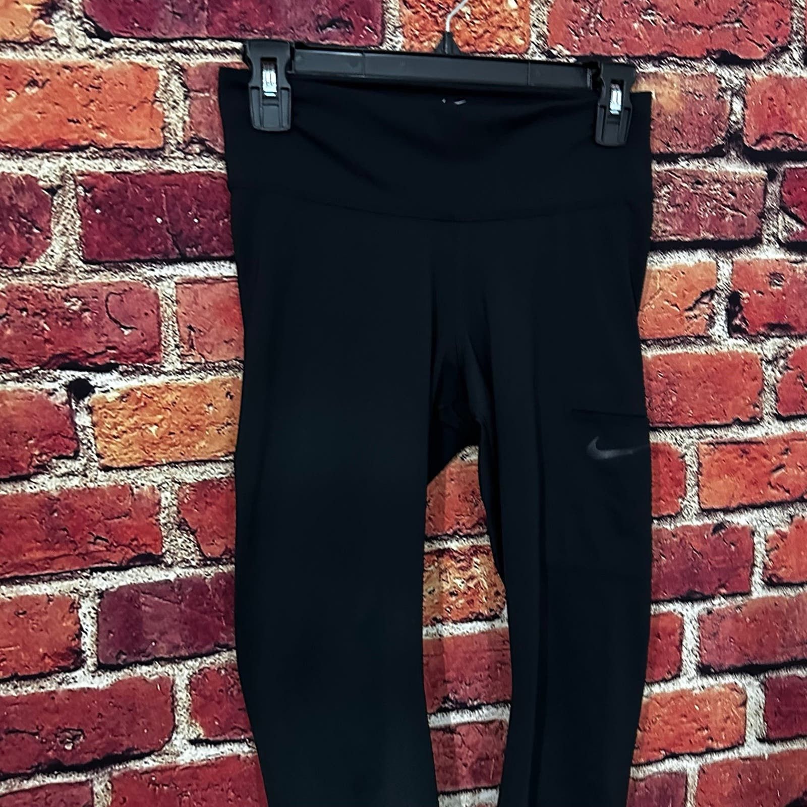 Nike Black Nike leggings size medium Size 30" / US 8 / IT 44 - 2 Thumbnail